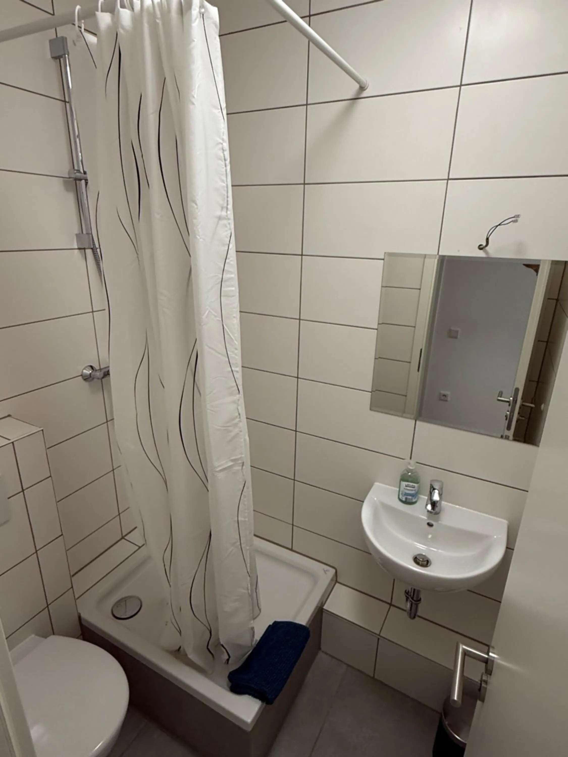 Shower in Apart-Hotel Rheinischer Hof Dormagen