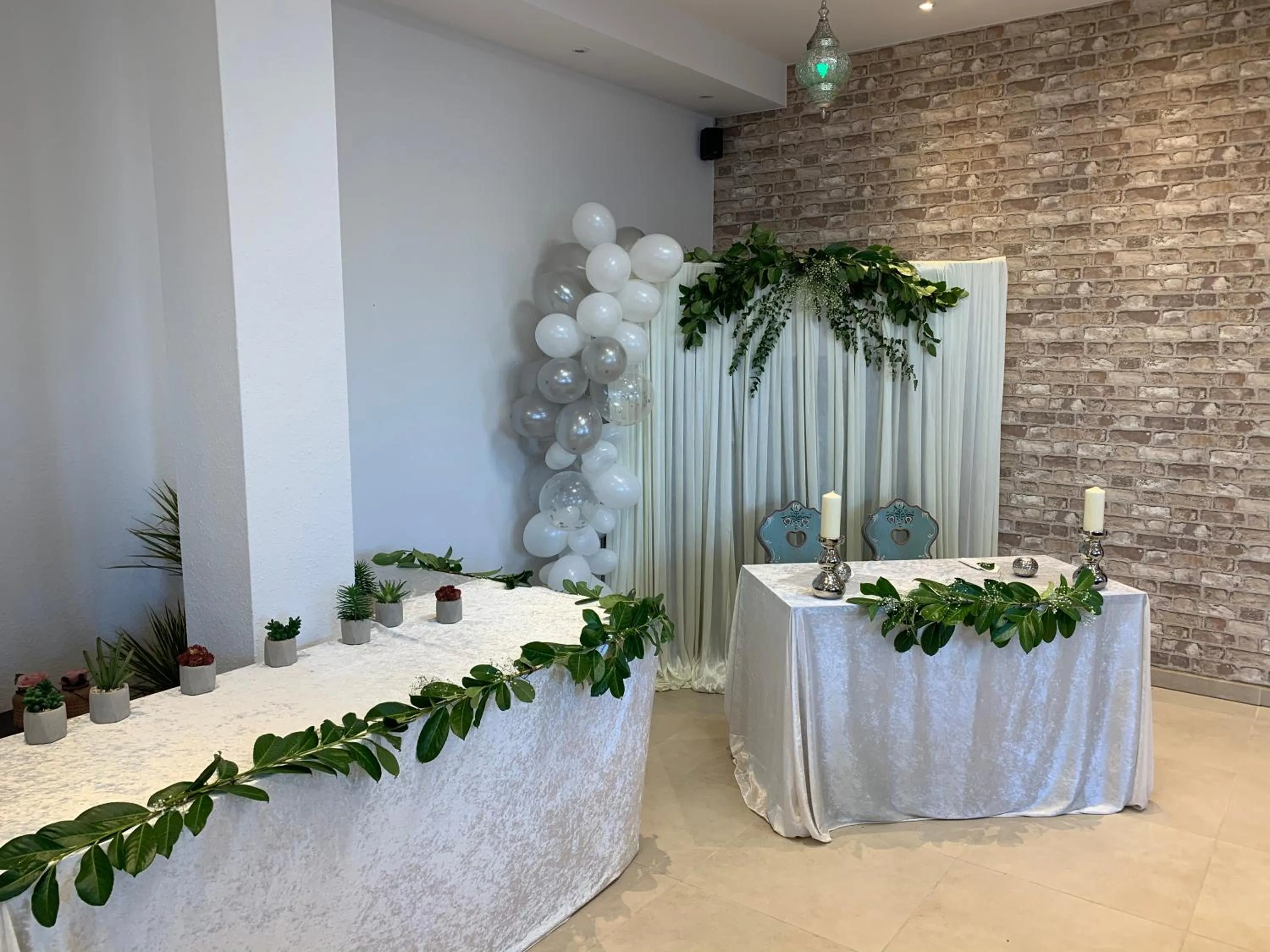 Food and drinks in Apart-Hotel Rheinischer Hof Dormagen