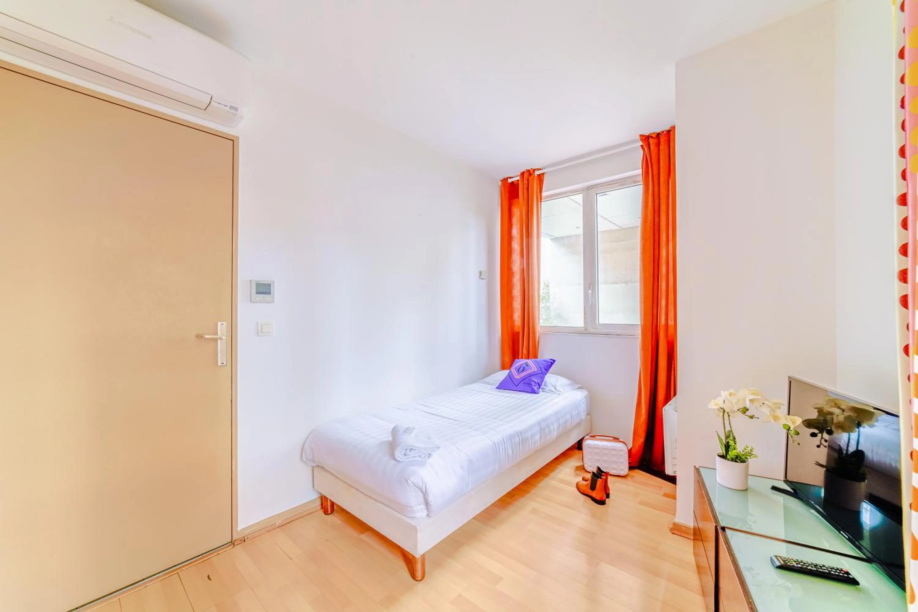 Bed in Résidence Montempô Appart'Hôtel Lyon Part Dieu