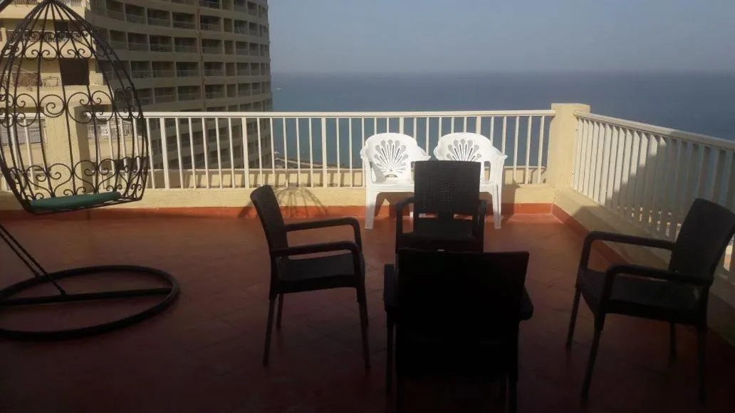 Penthouse Three-Bedroom Villa in Porto Sokhna Family only