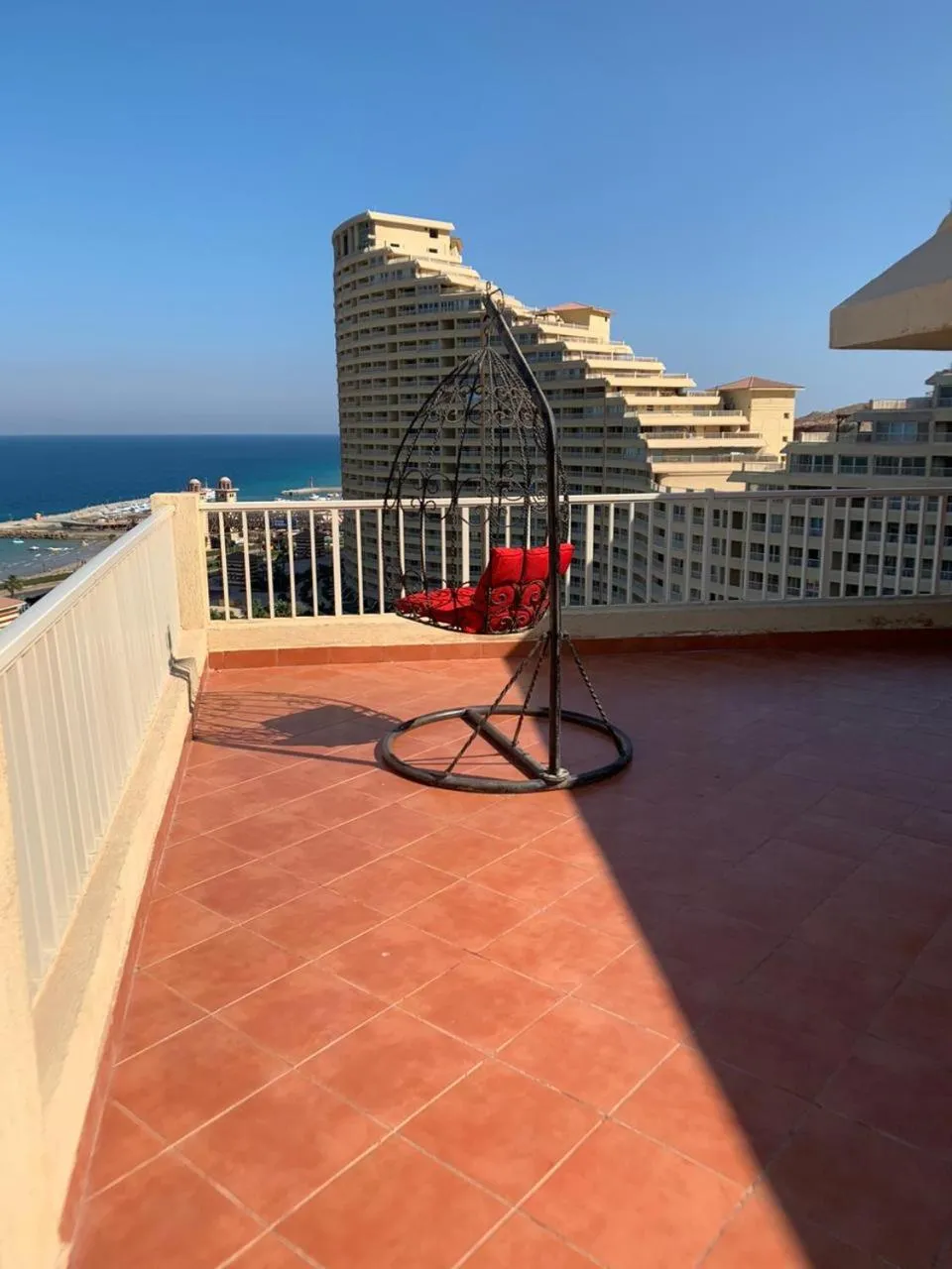 Penthouse Three-Bedroom Villa in Porto Sokhna Family only
