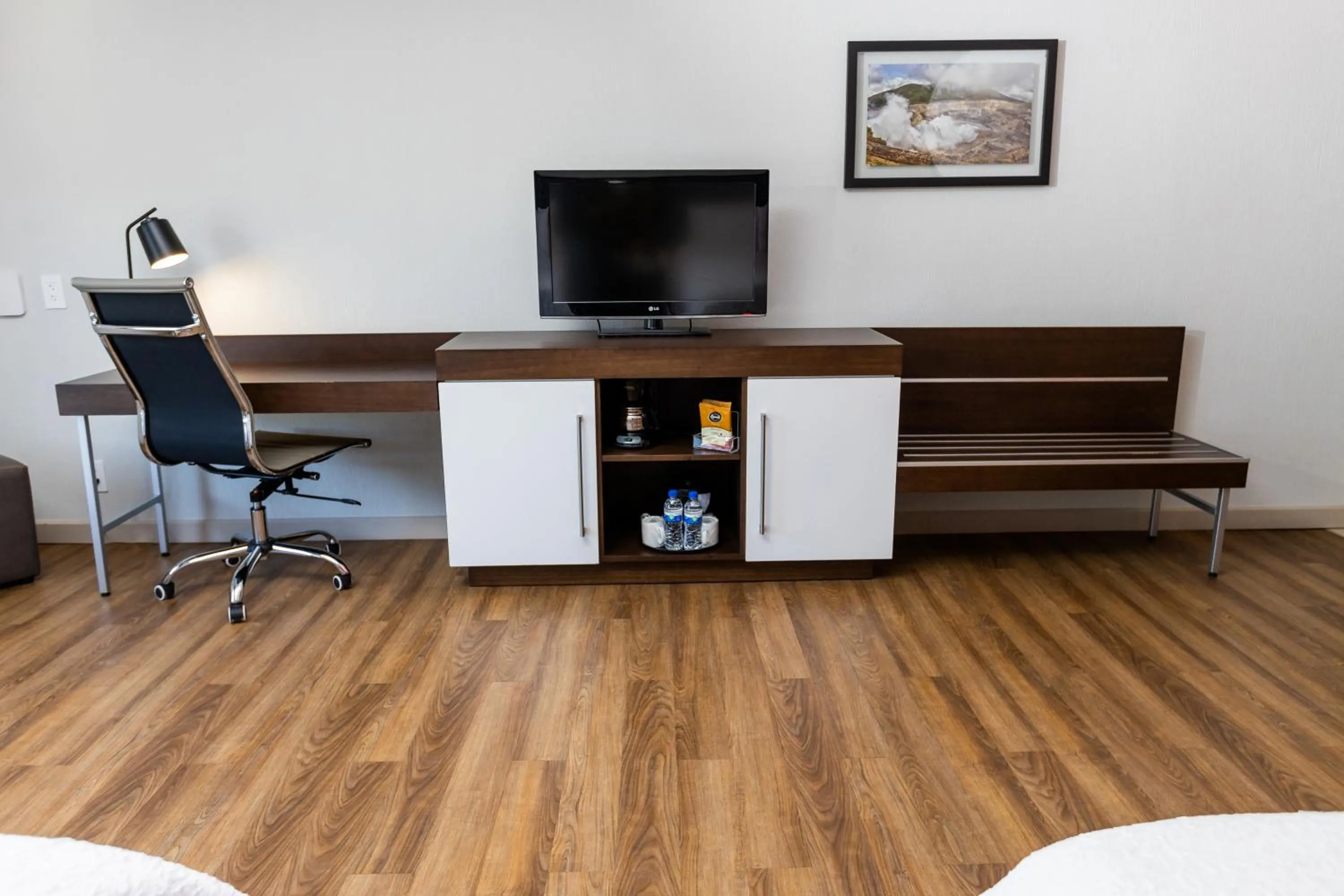 TV and multimedia in Hampton By Hilton San Jose Airport Costa Rica