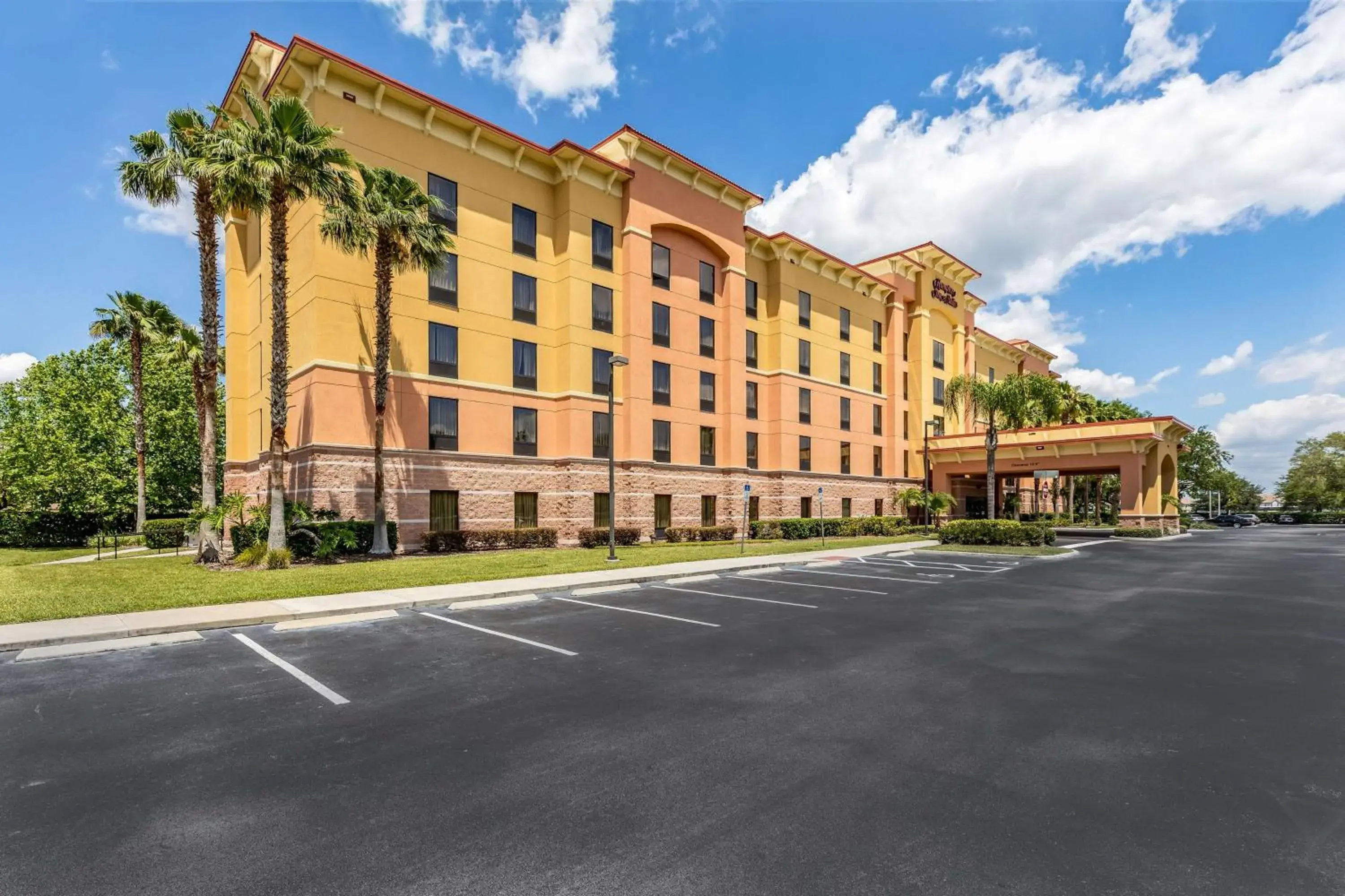 Property building in Hampton Inn & Suites Orlando-South Lake Buena Vista Property building in Hampton Inn & Suites Orlando-South Lake Buena Vista