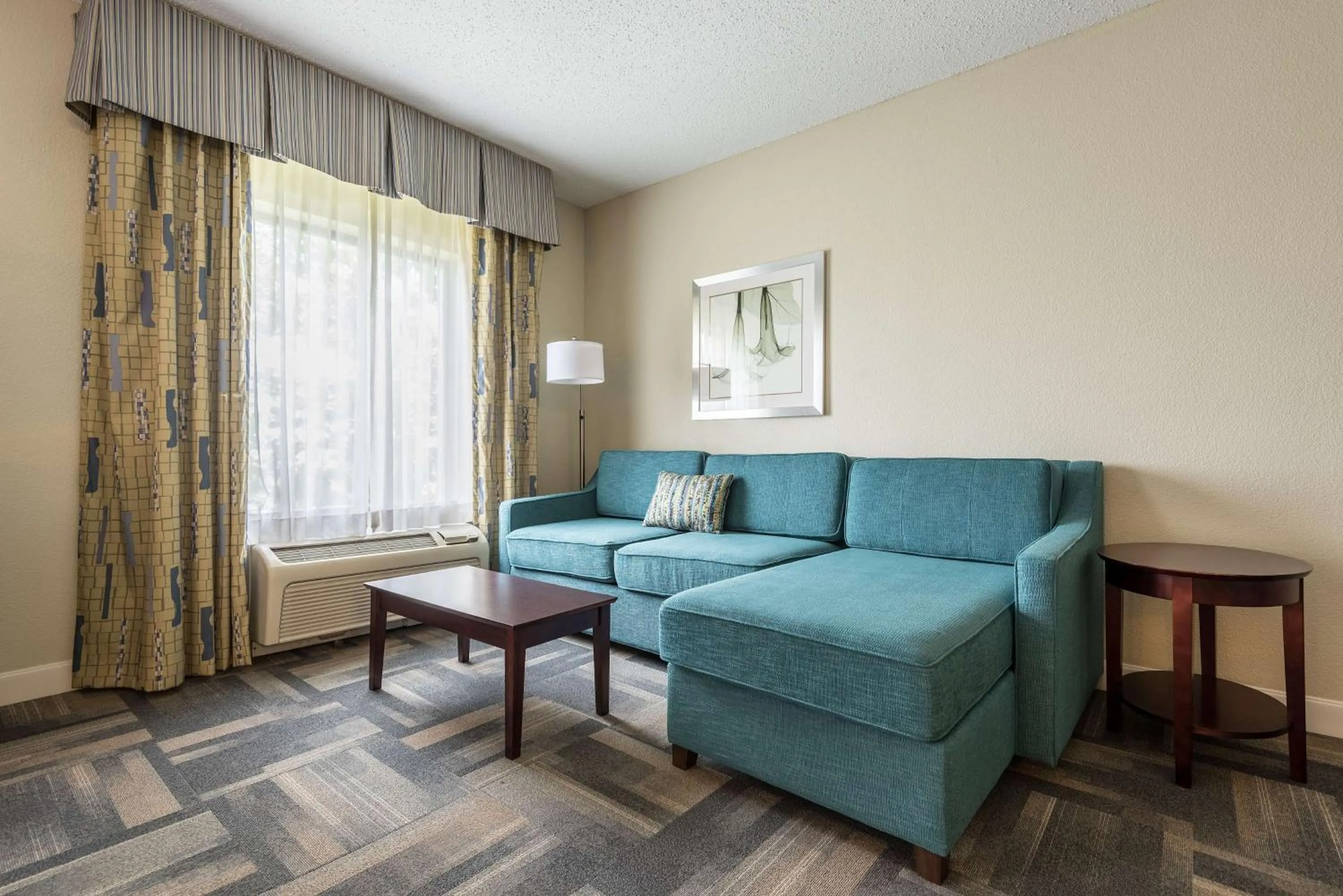 Living room in Hampton Inn & Suites Orlando-South Lake Buena Vista