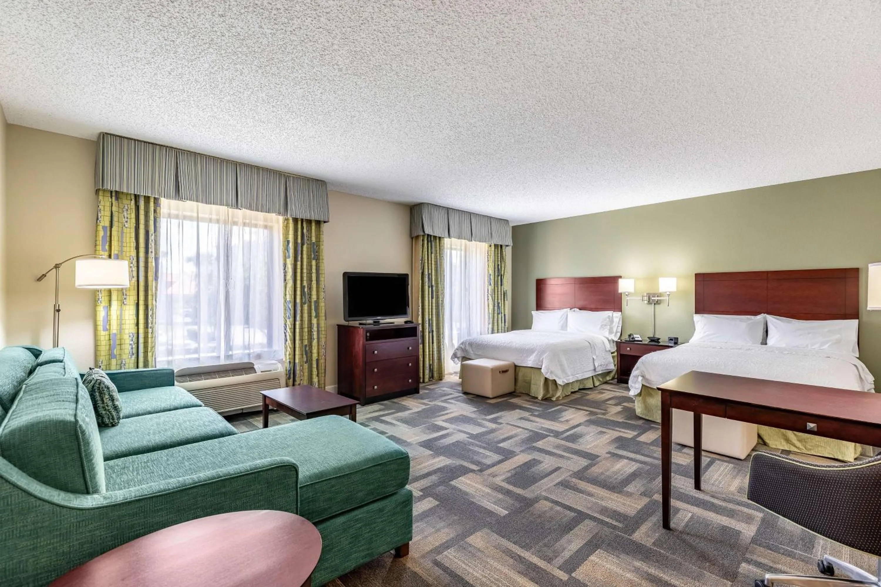 Bedroom, Bed in Hampton Inn & Suites Orlando-South Lake Buena Vista