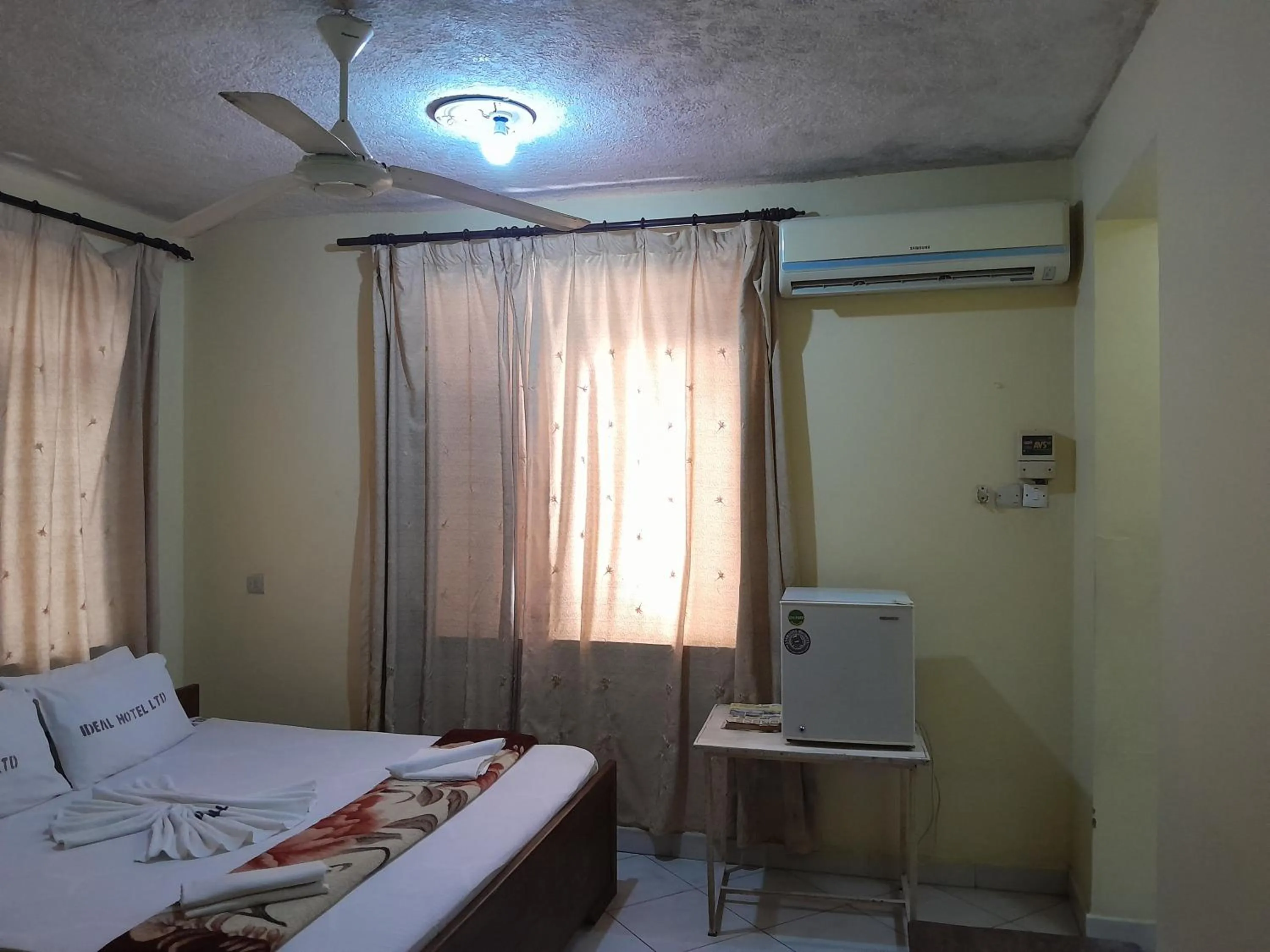 Photo of the whole room, Bed in Hotel Ideal