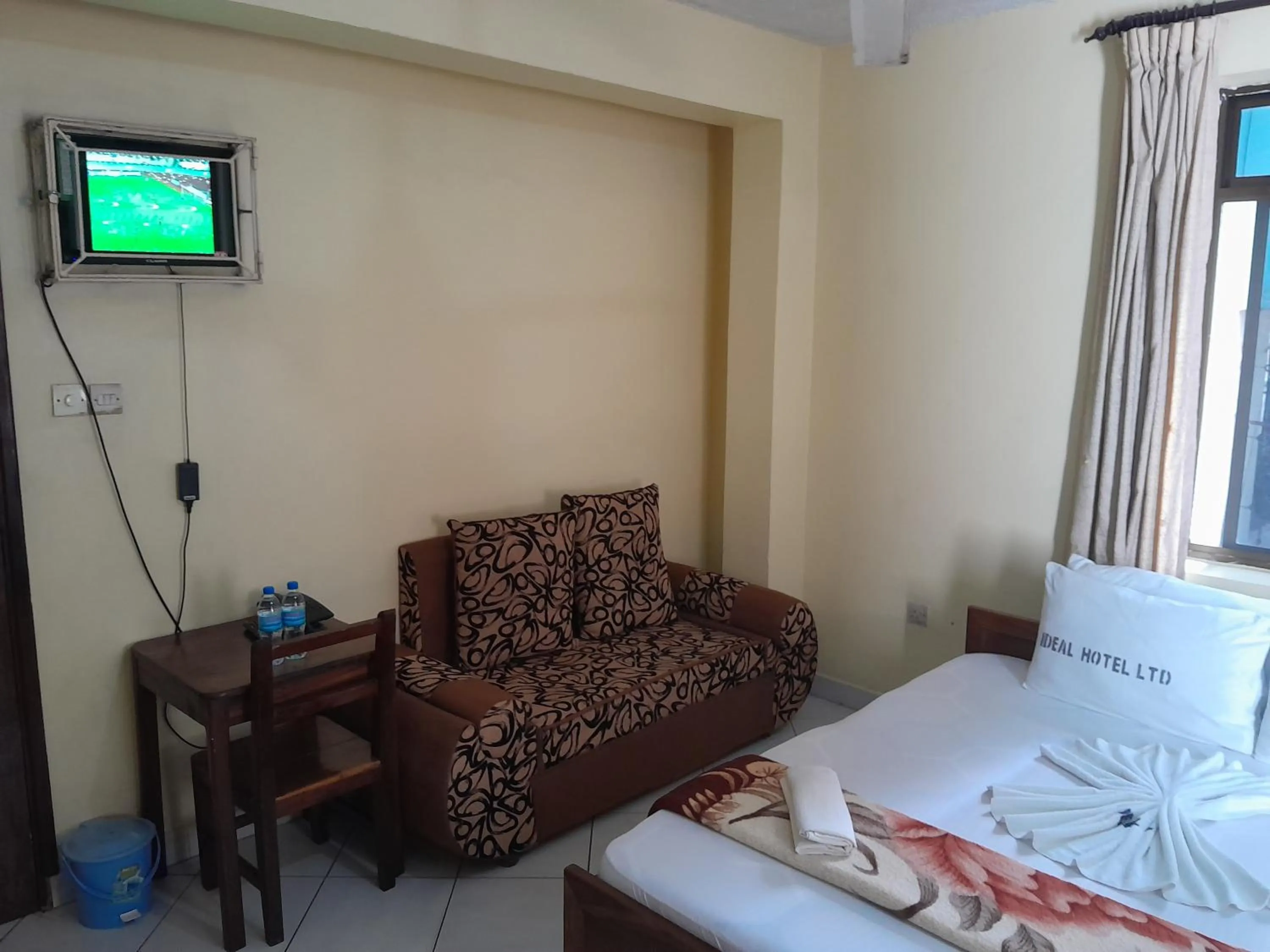 TV and multimedia, Bed in Hotel Ideal