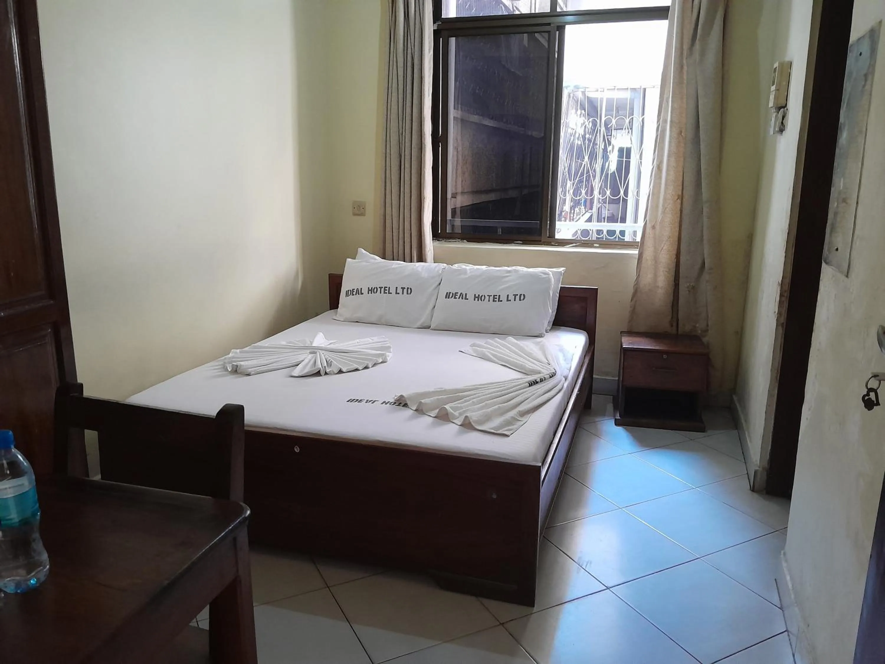 Photo of the whole room, Bed in Hotel Ideal