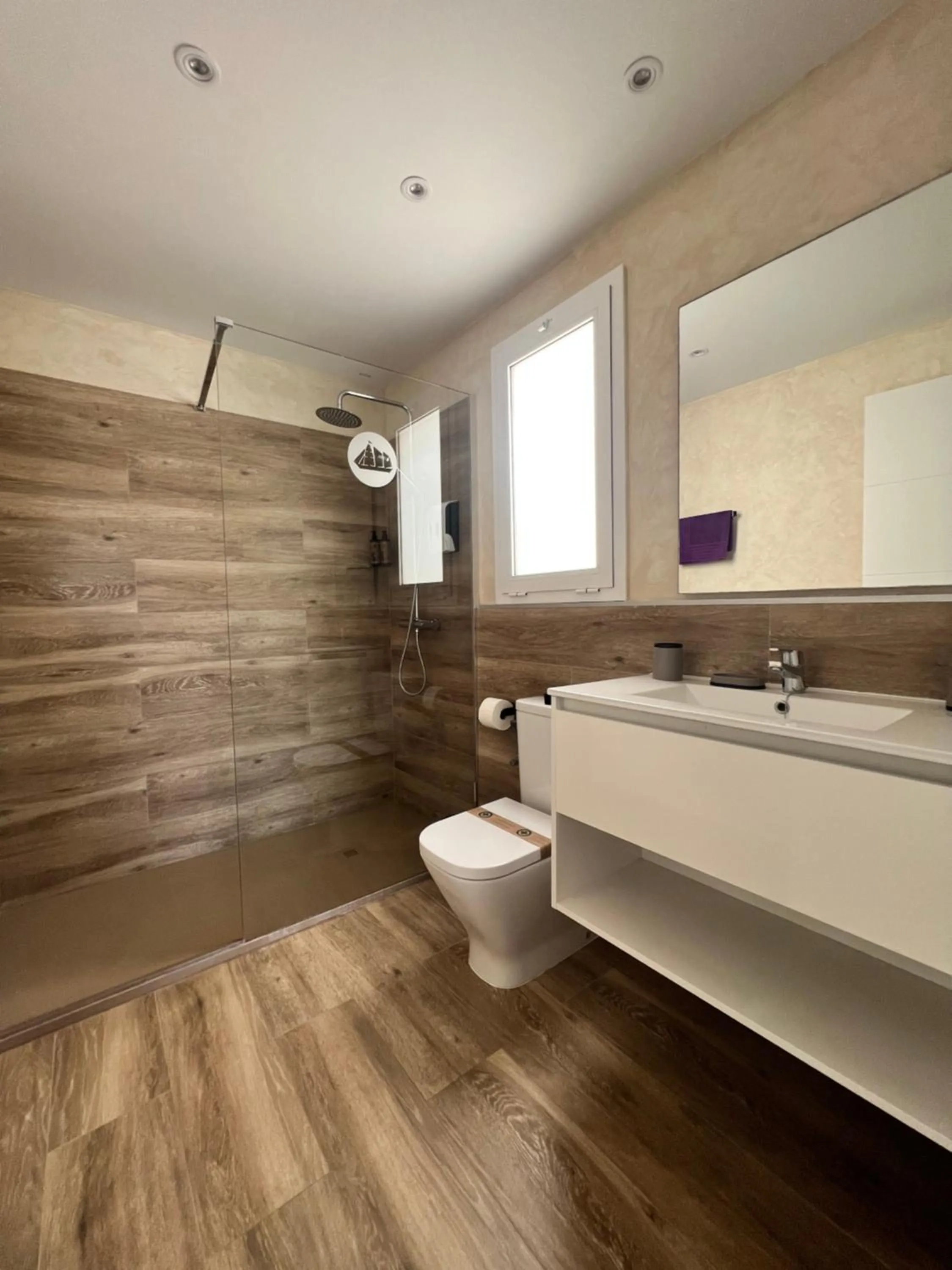 Bathroom in Apartamentos El Bergantin Menorca Club