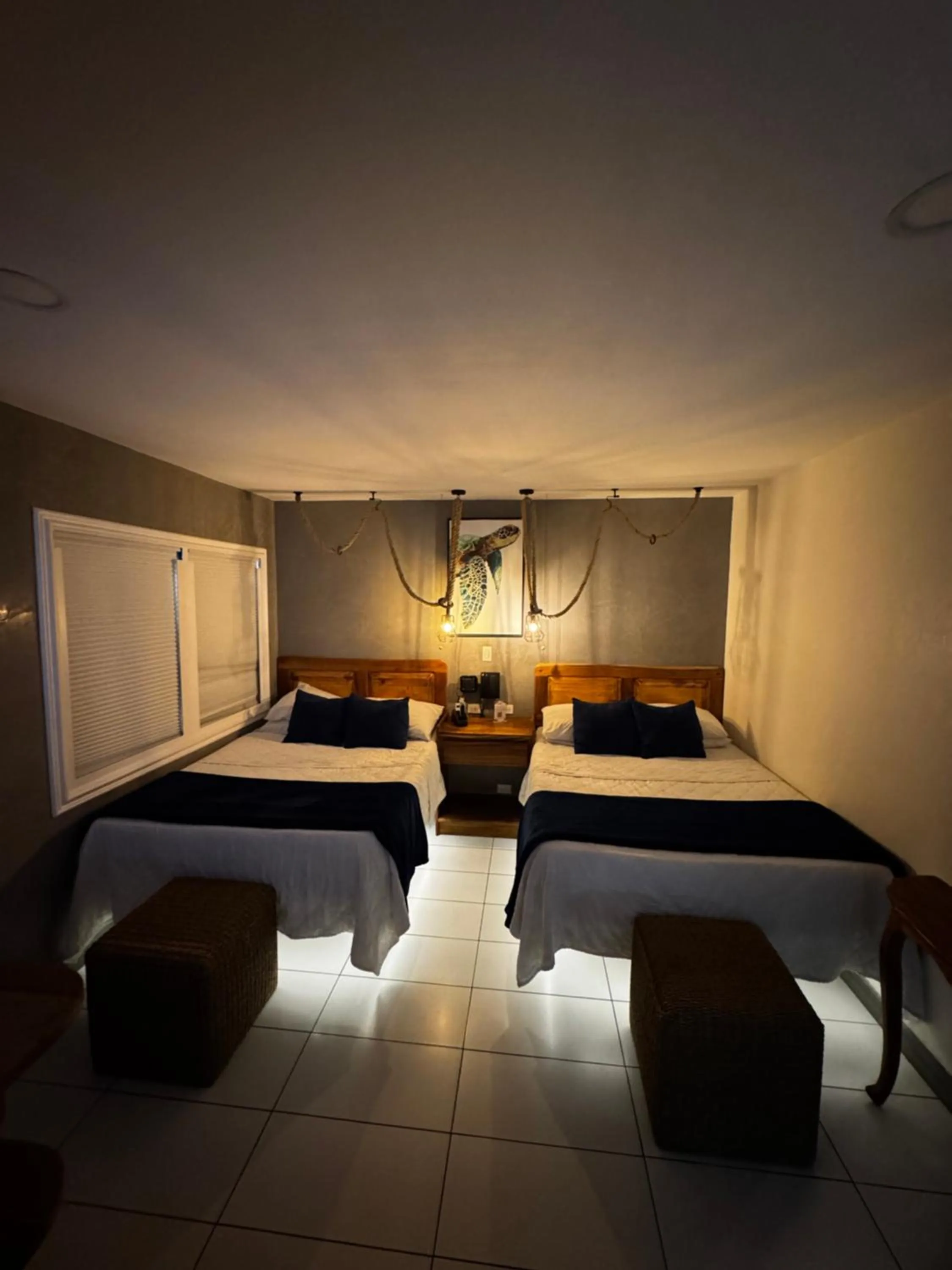 Bed in Berlor Airport Inn