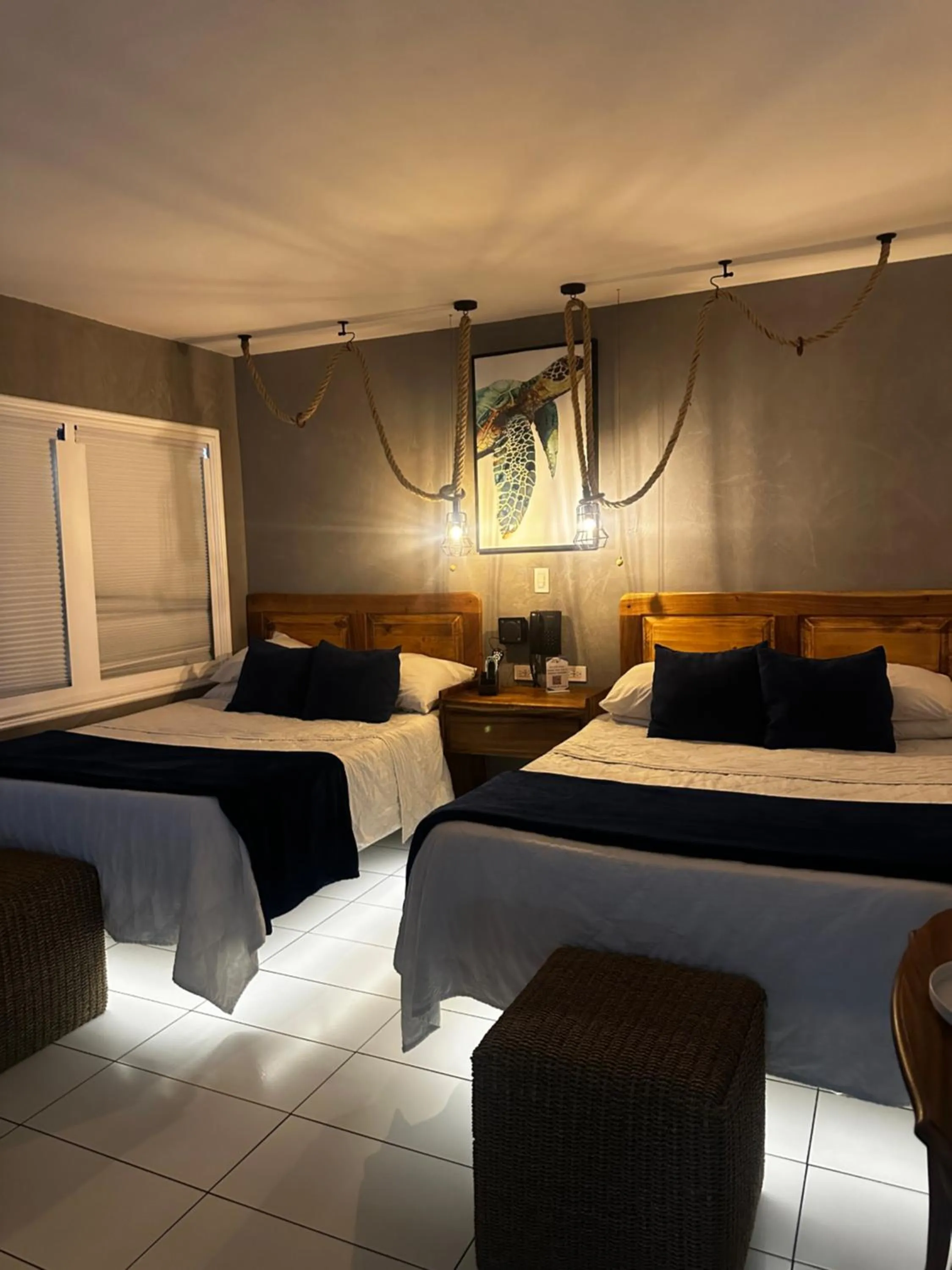 Bed in Berlor Airport Inn