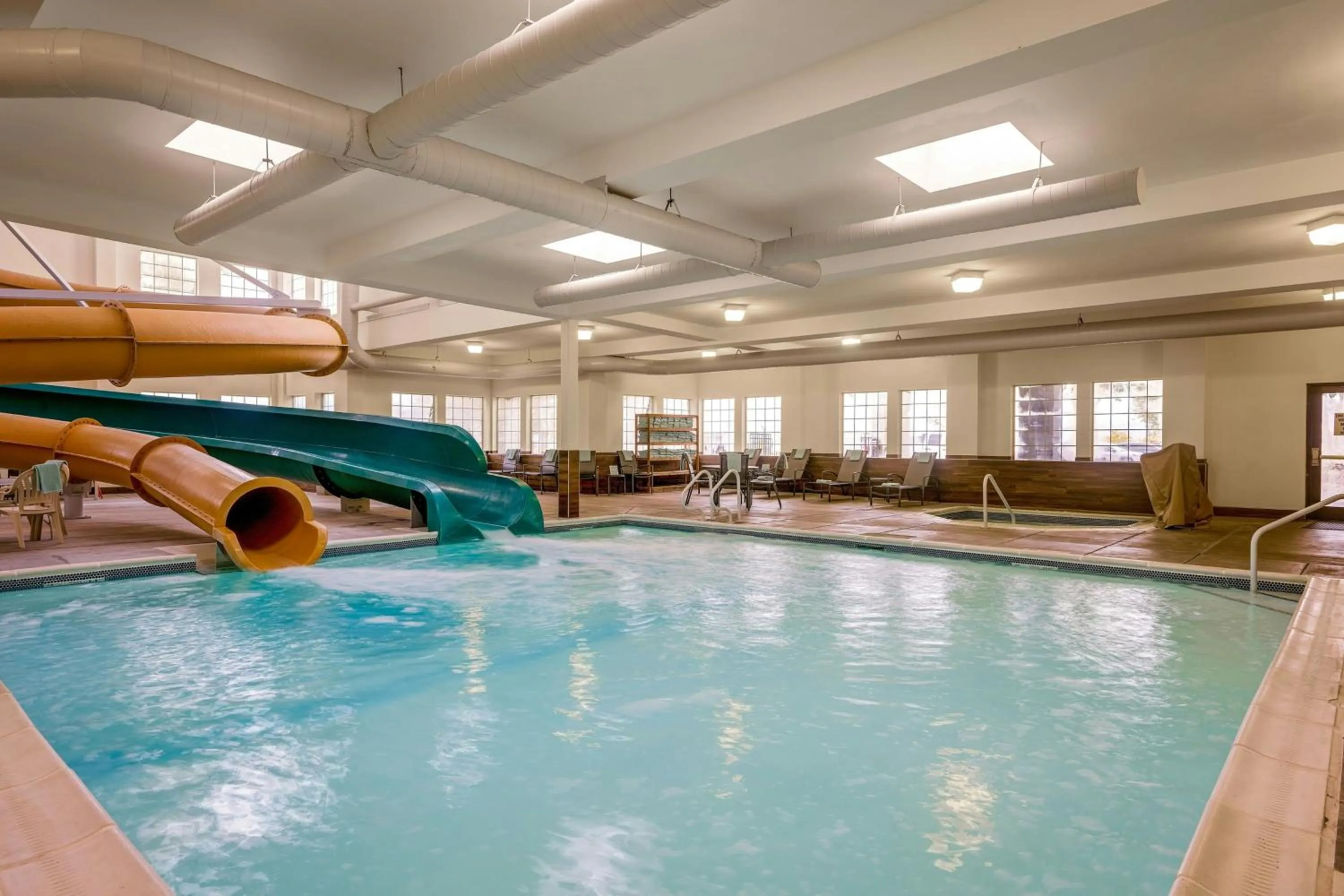 Swimming pool in Fairfield Inn & Suites by Marriott Missoula Airport