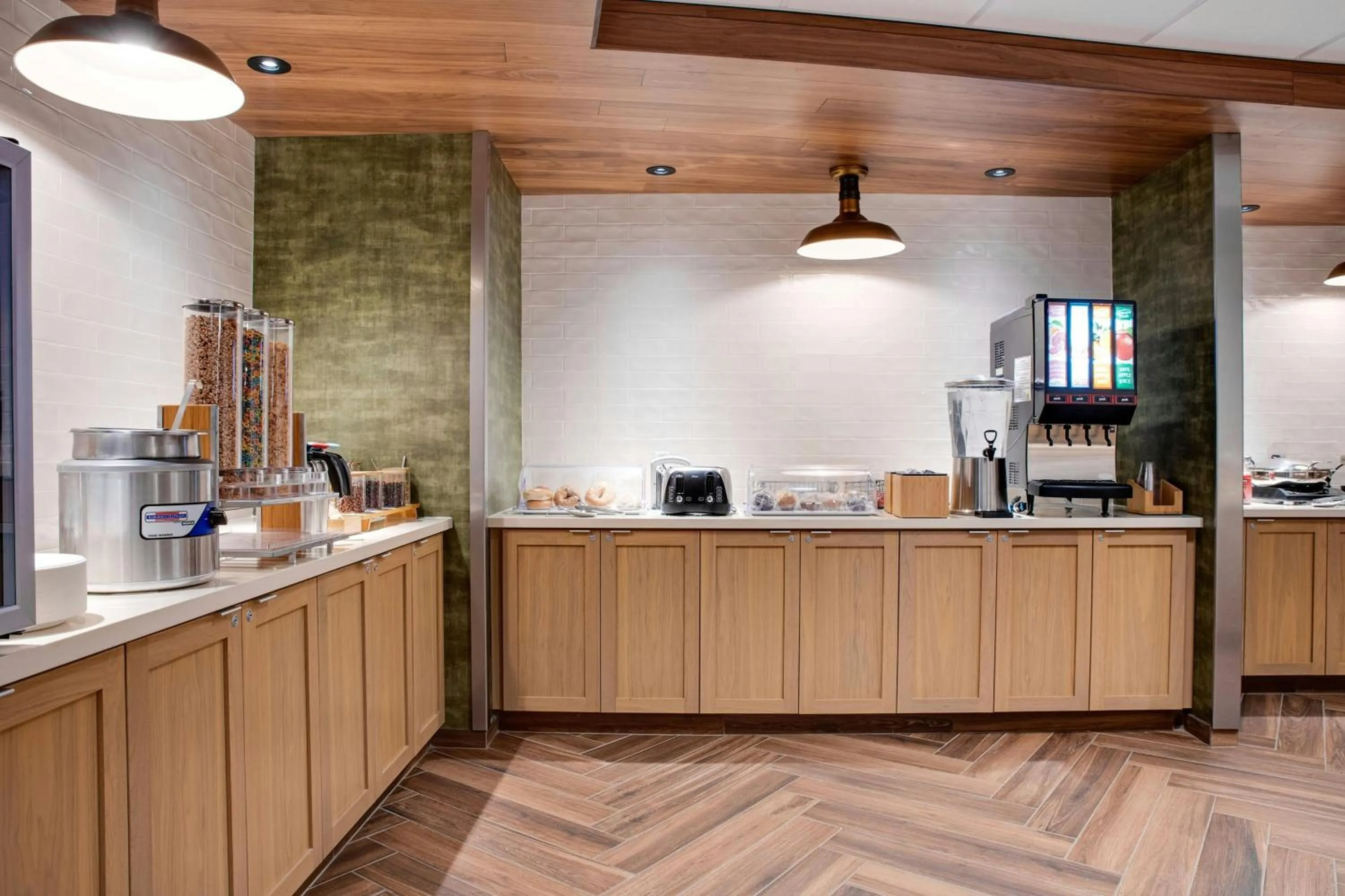 Breakfast in Fairfield Inn & Suites by Marriott Missoula Airport