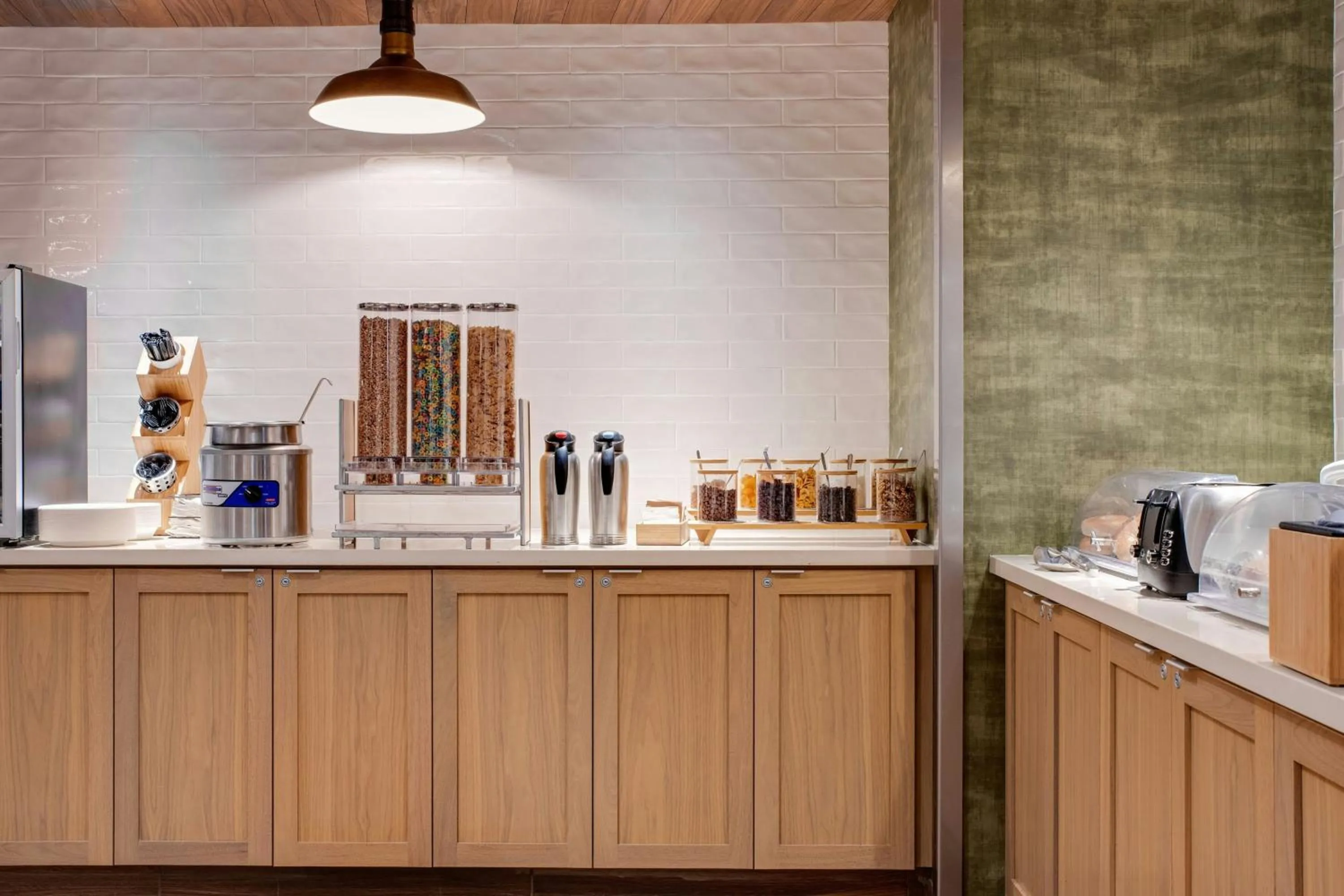 Breakfast in Fairfield Inn & Suites by Marriott Missoula Airport