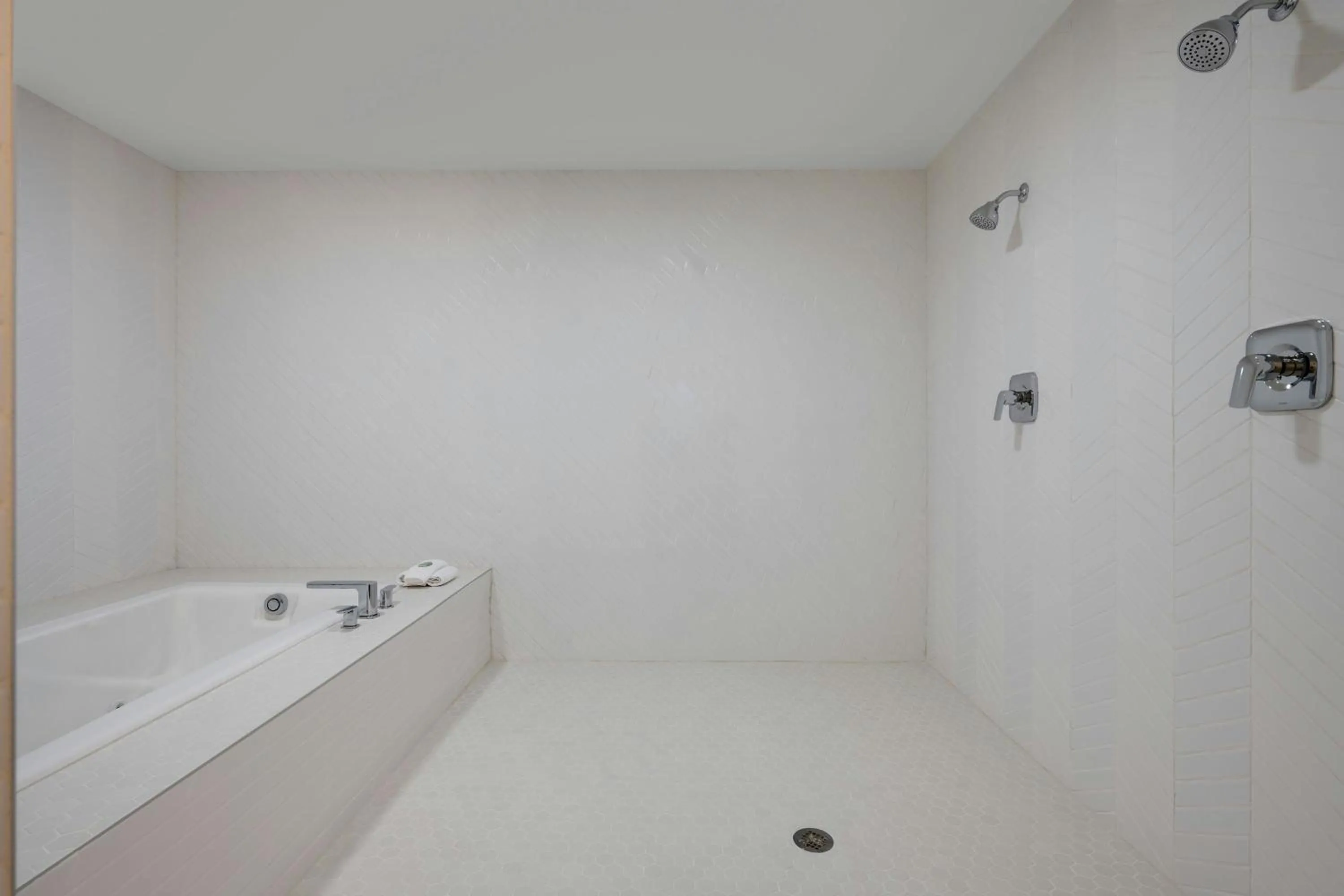 Bathroom in Fairfield Inn & Suites by Marriott Missoula Airport