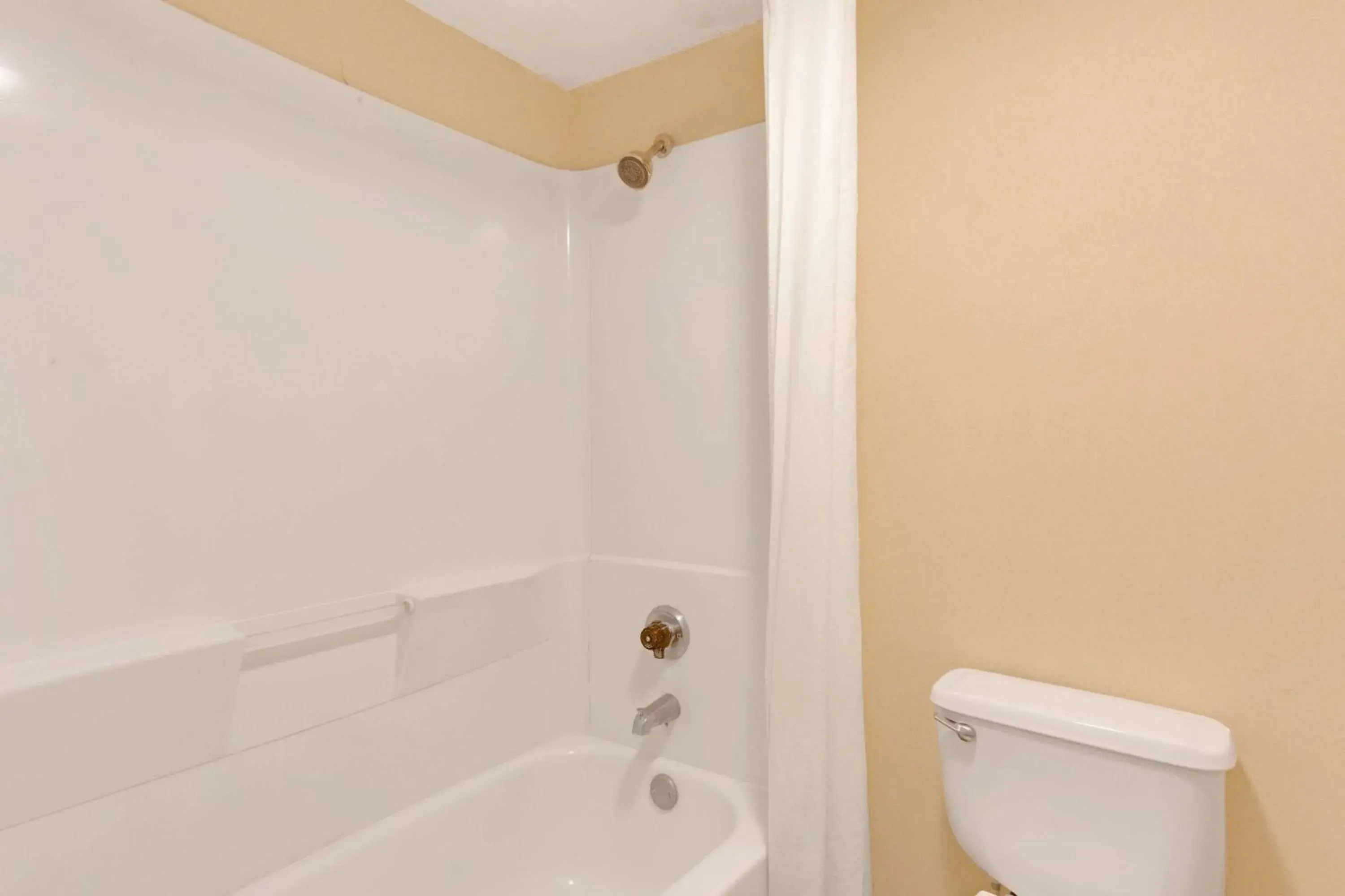 Photo of the whole room in Super 8 by Wyndham Tucson Downtown Convention Center Photo of the whole room in Super 8 by Wyndham Tucson Downtown Convention Center