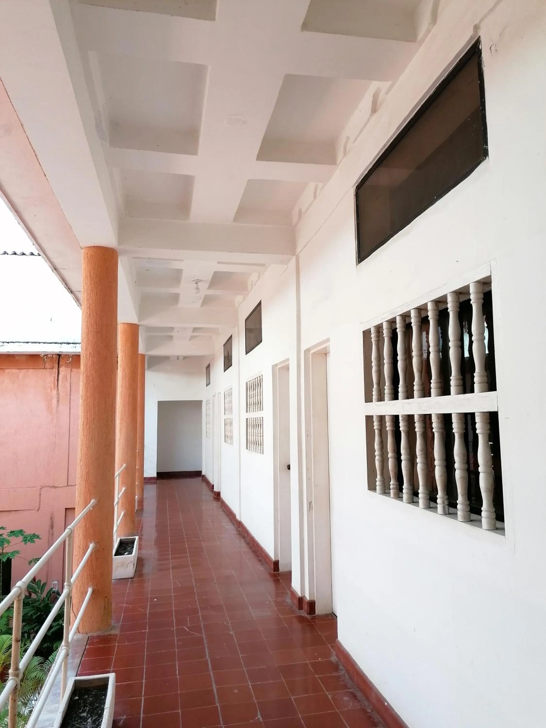 Inner courtyard view in Hotel Montecarlo Beach