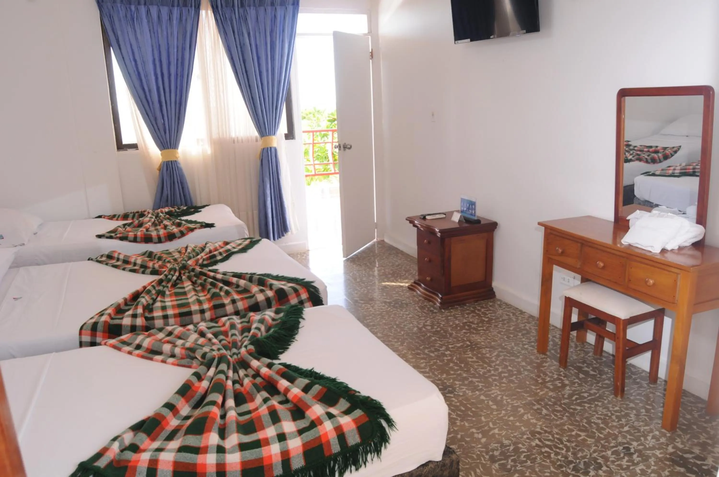 Photo of the whole room, Bed in Hotel Montecarlo Beach