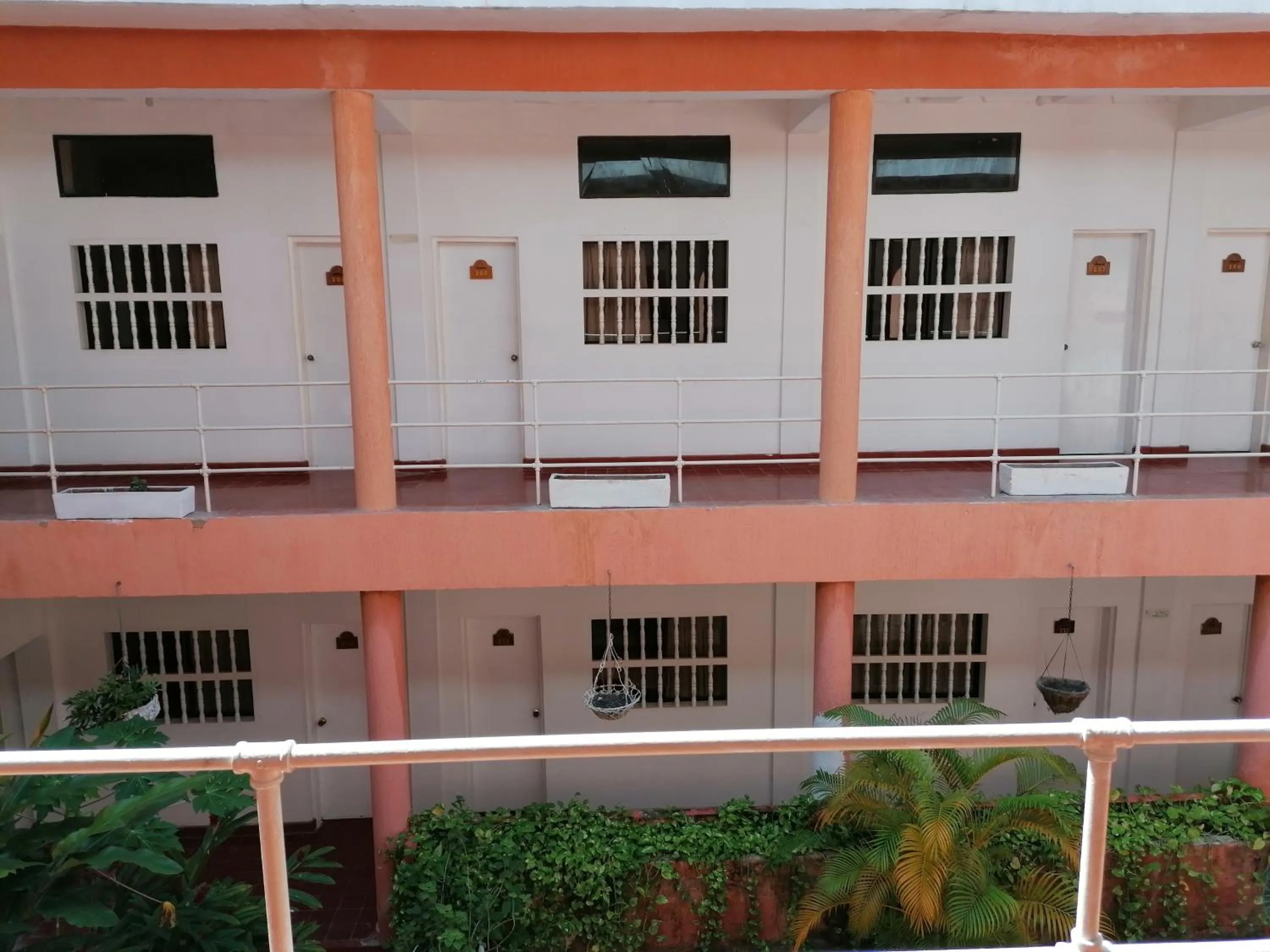 Inner courtyard view in Hotel Montecarlo Beach