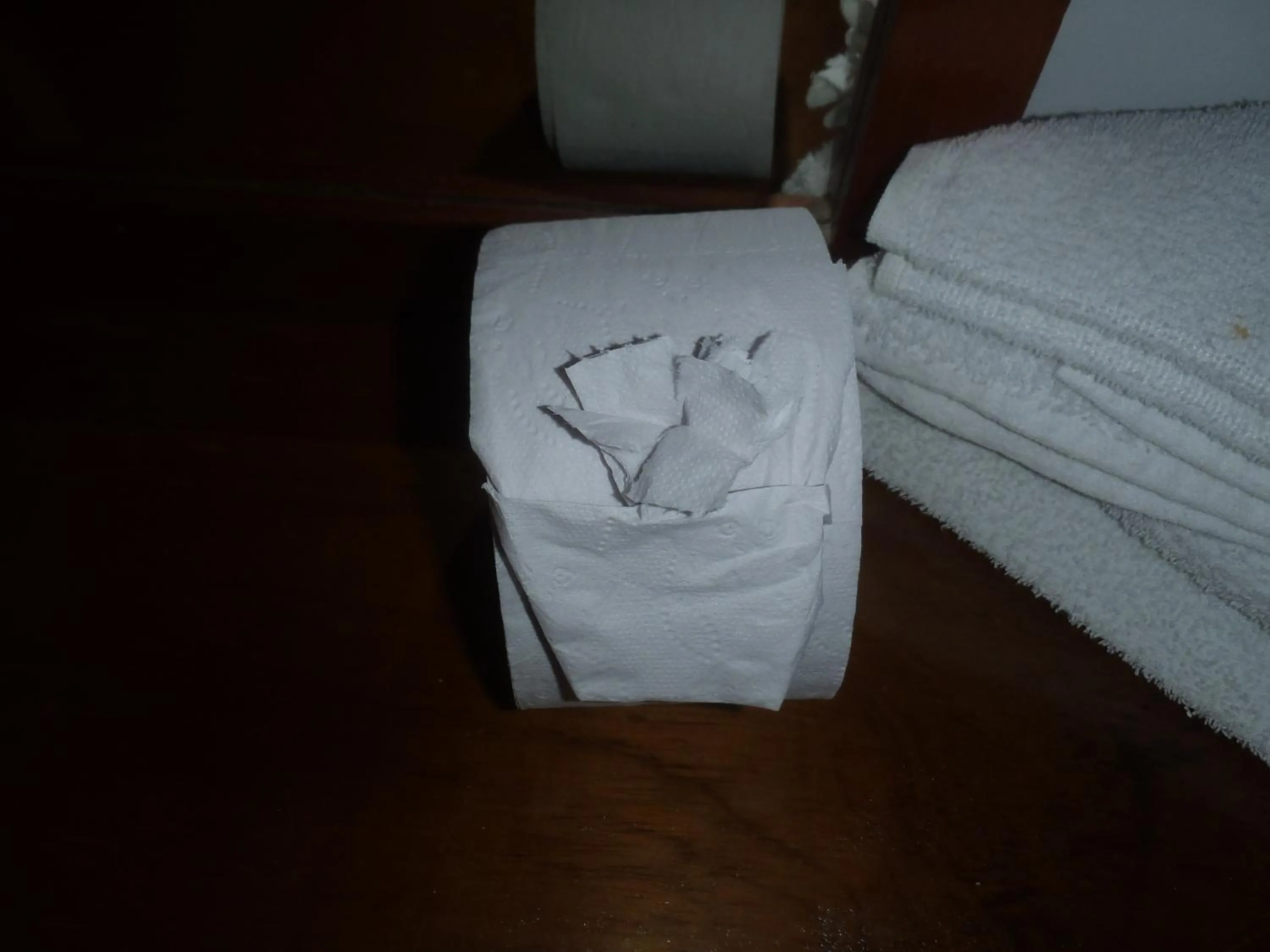 towels, Bed in Hotel Montecarlo Beach