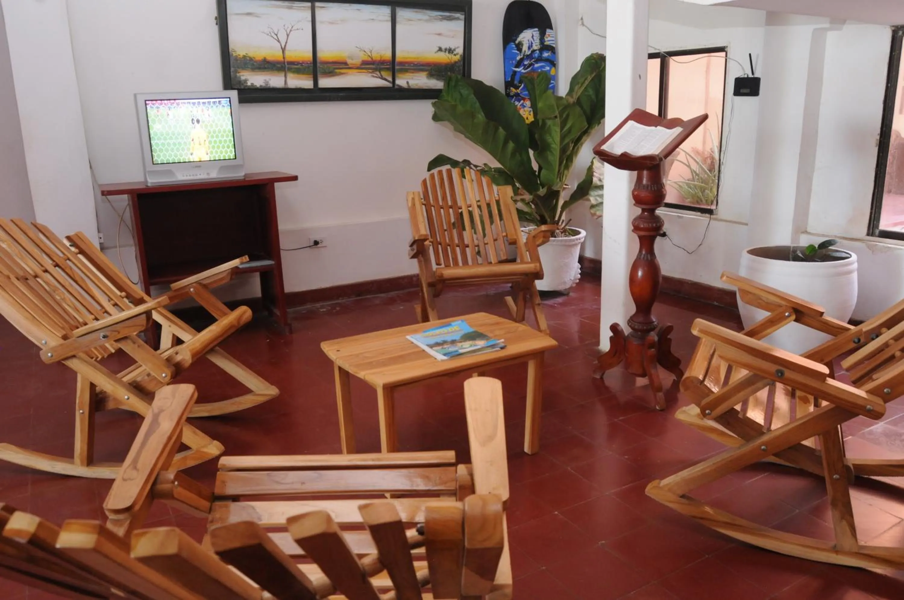 Communal lounge/ TV room in Hotel Montecarlo Beach