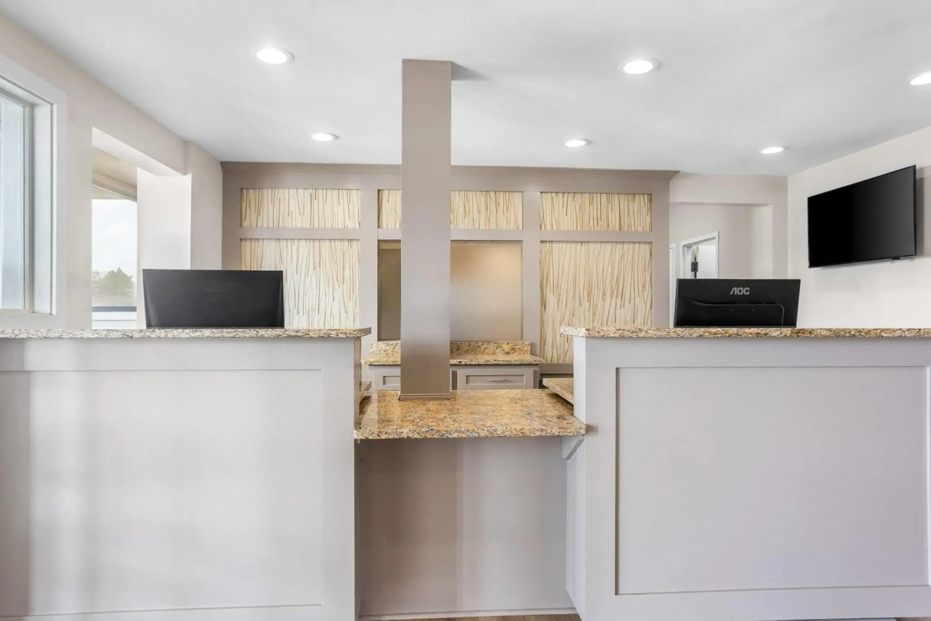 Lobby or reception in Days Inn by Wyndham Adel I-75 Lobby or reception in Days Inn by Wyndham Adel I-75