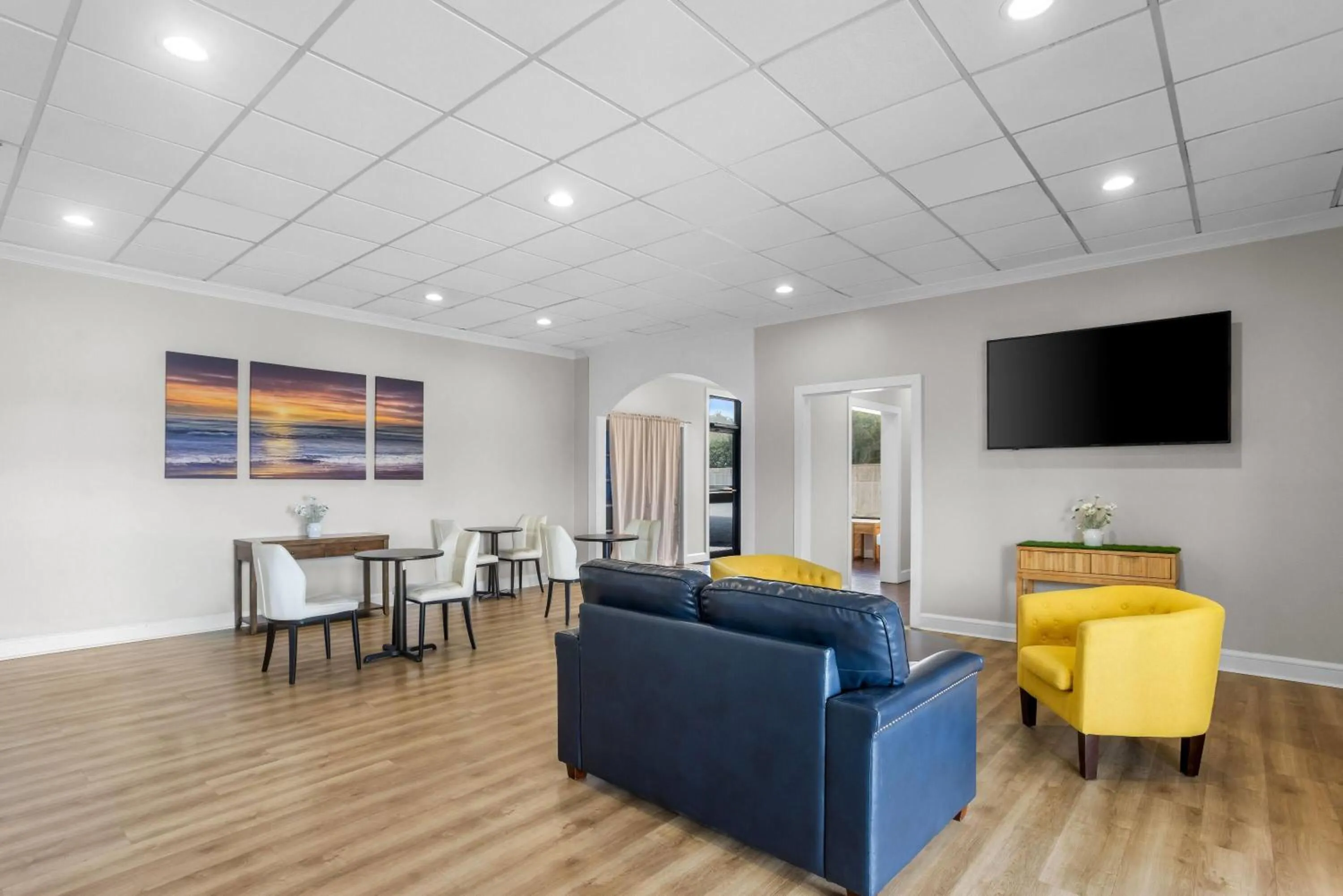 Lobby or reception in Days Inn by Wyndham Adel I-75