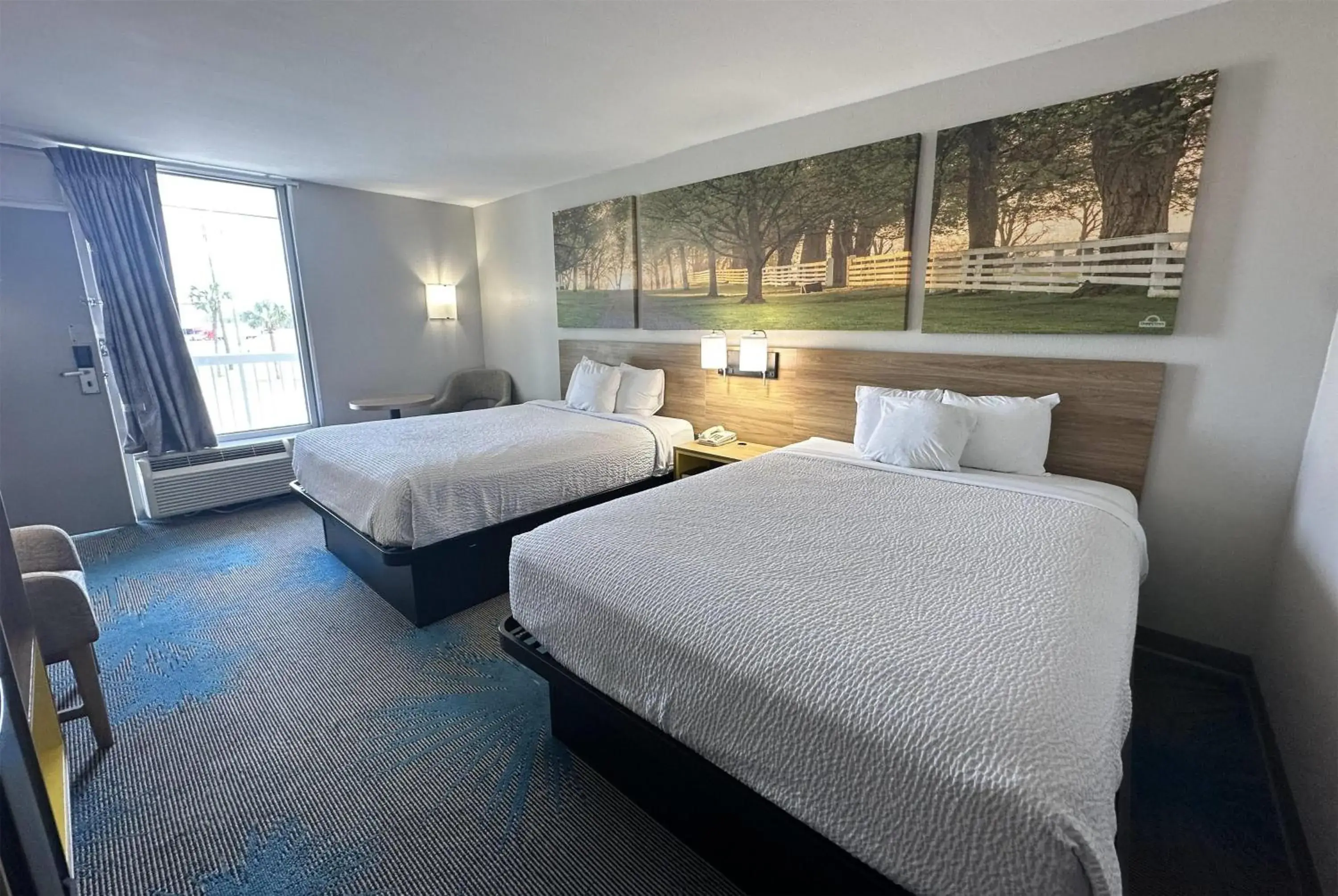 Photo of the whole room, Bed in Days Inn by Wyndham Adel I-75 Photo of the whole room, Bed in Days Inn by Wyndham Adel I-75