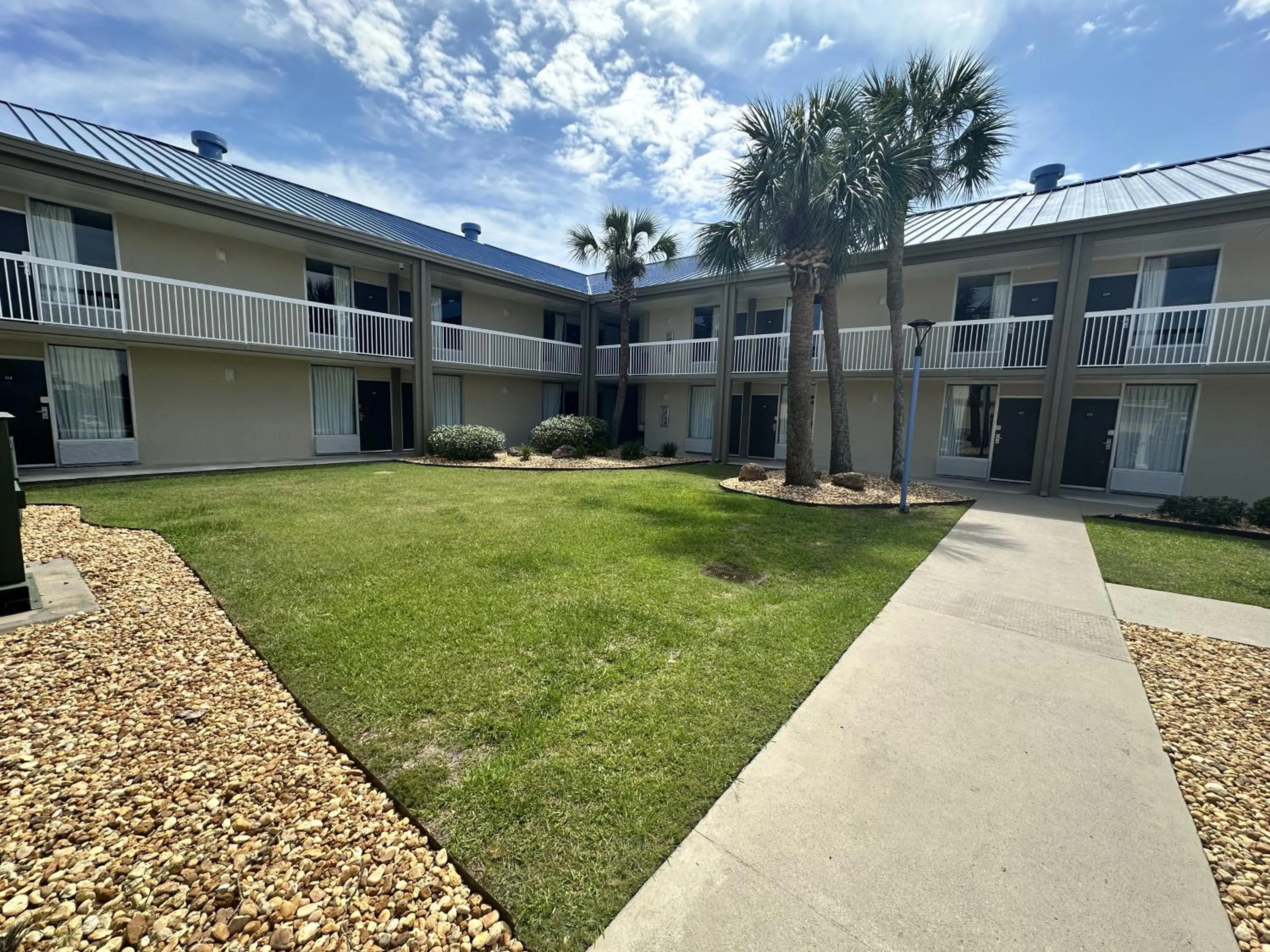 Property building in Days Inn by Wyndham Adel I-75