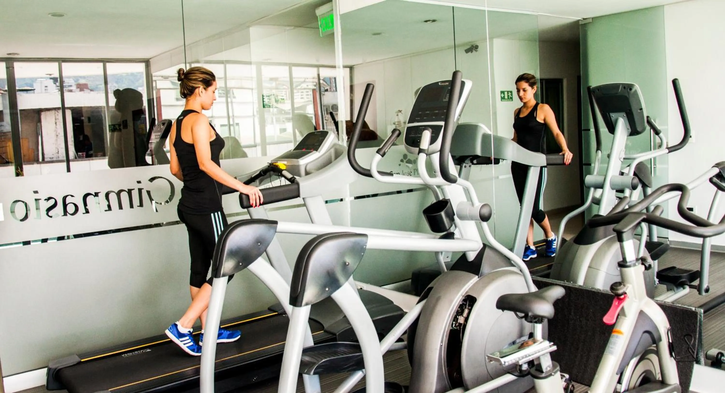 Fitness centre/facilities in Hotel San José Plaza