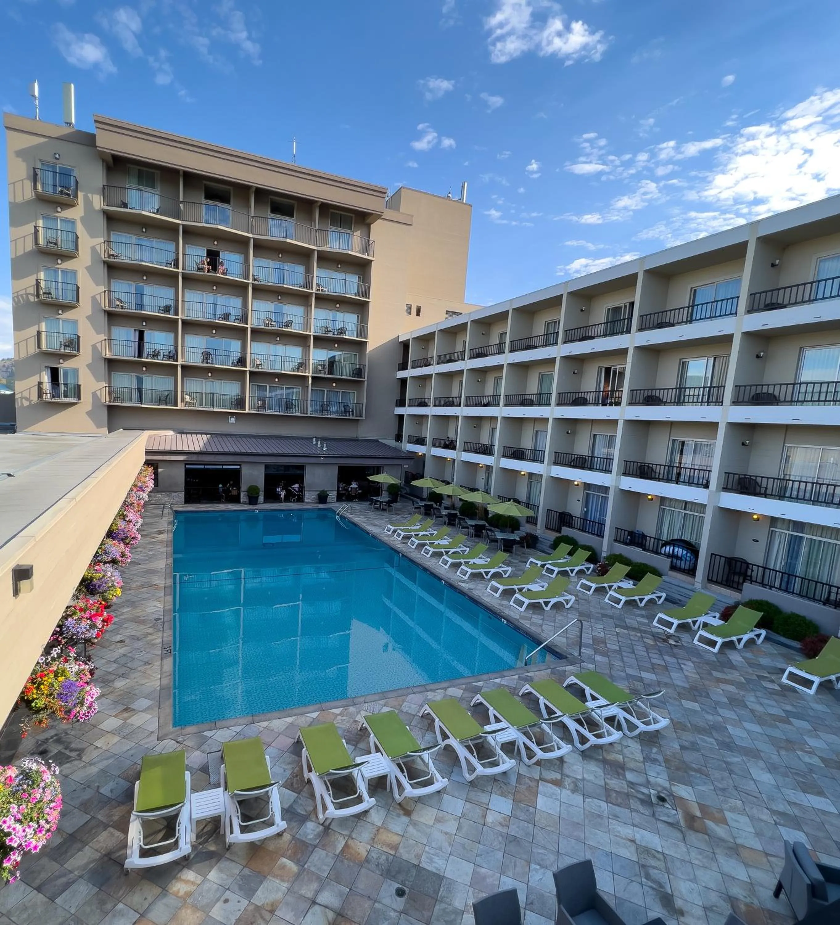 Swimming pool in Coast Capri Hotel