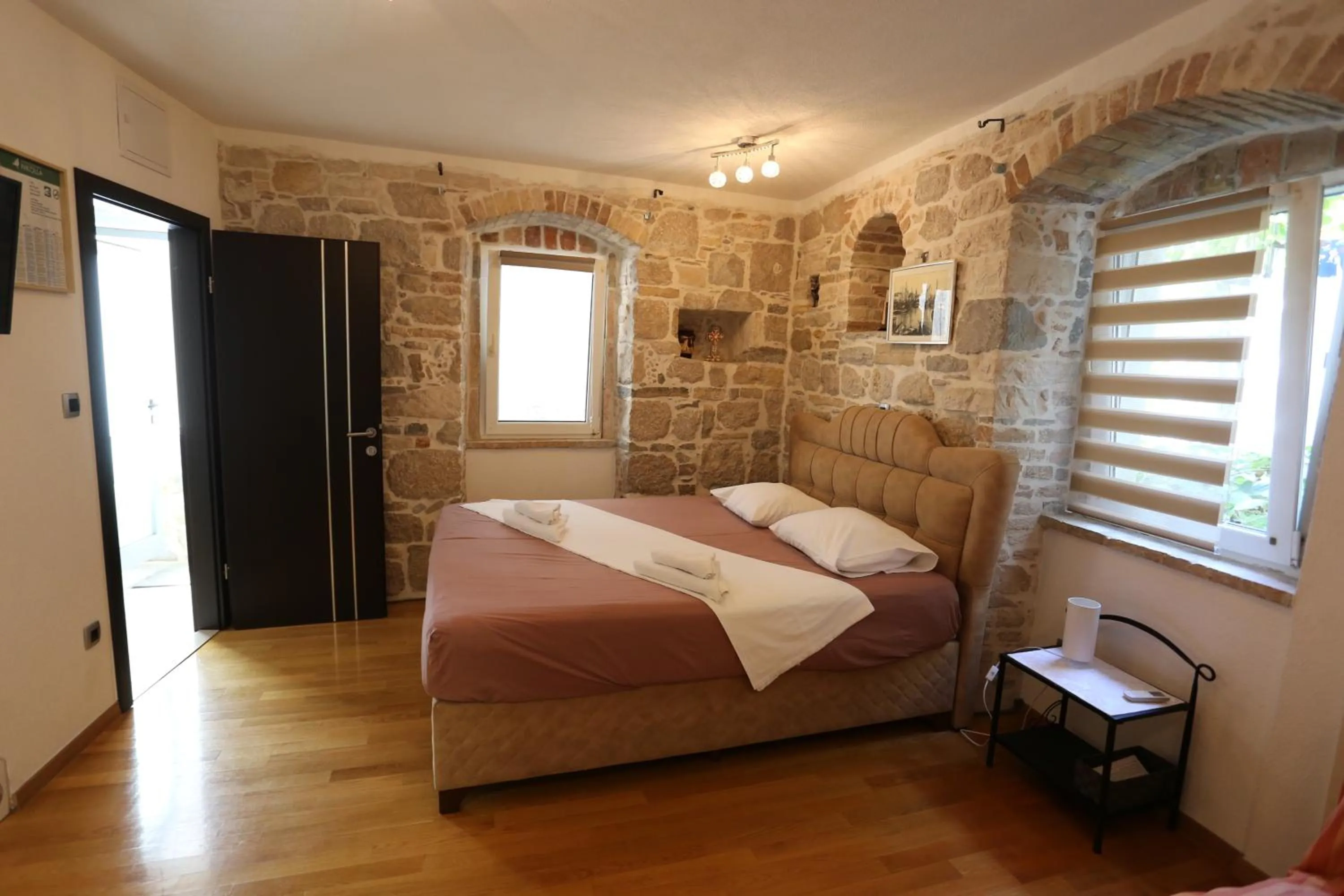 Bed in Apartments Nikolla