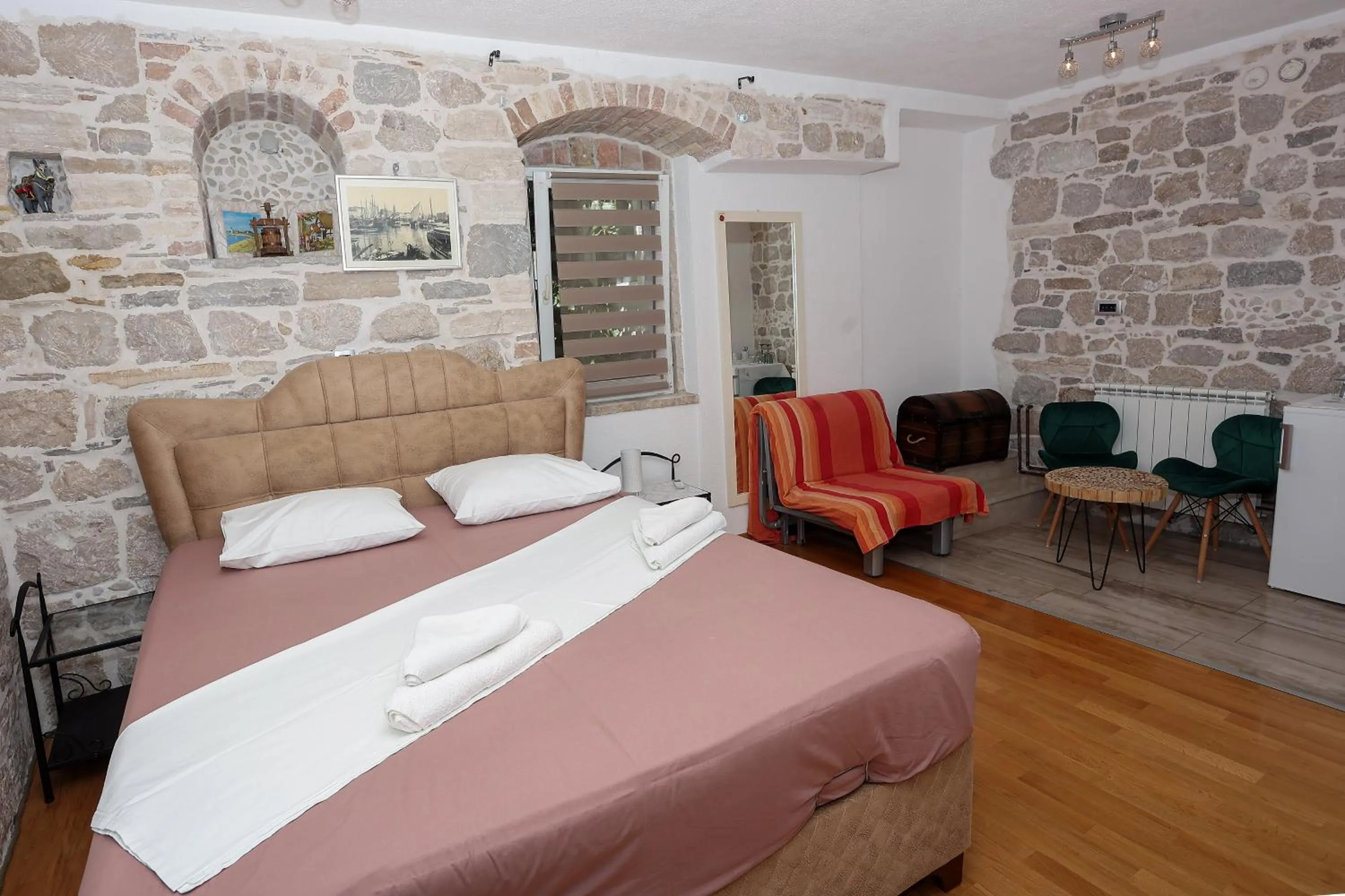 Bed in Apartments Nikolla