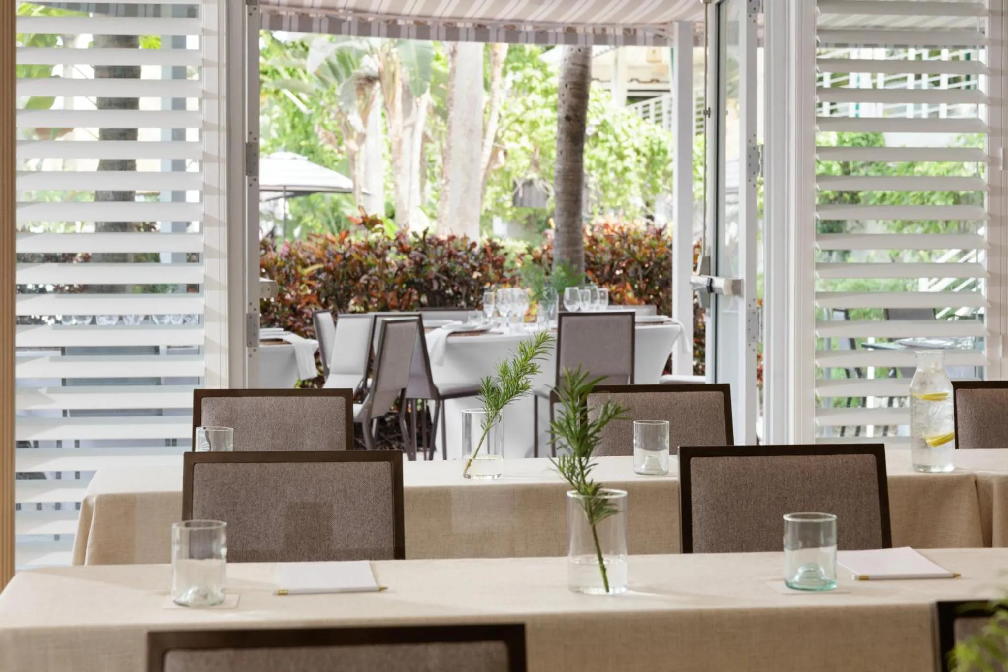 Meeting/conference room in Kimpton Surfcomber Hotel by IHG