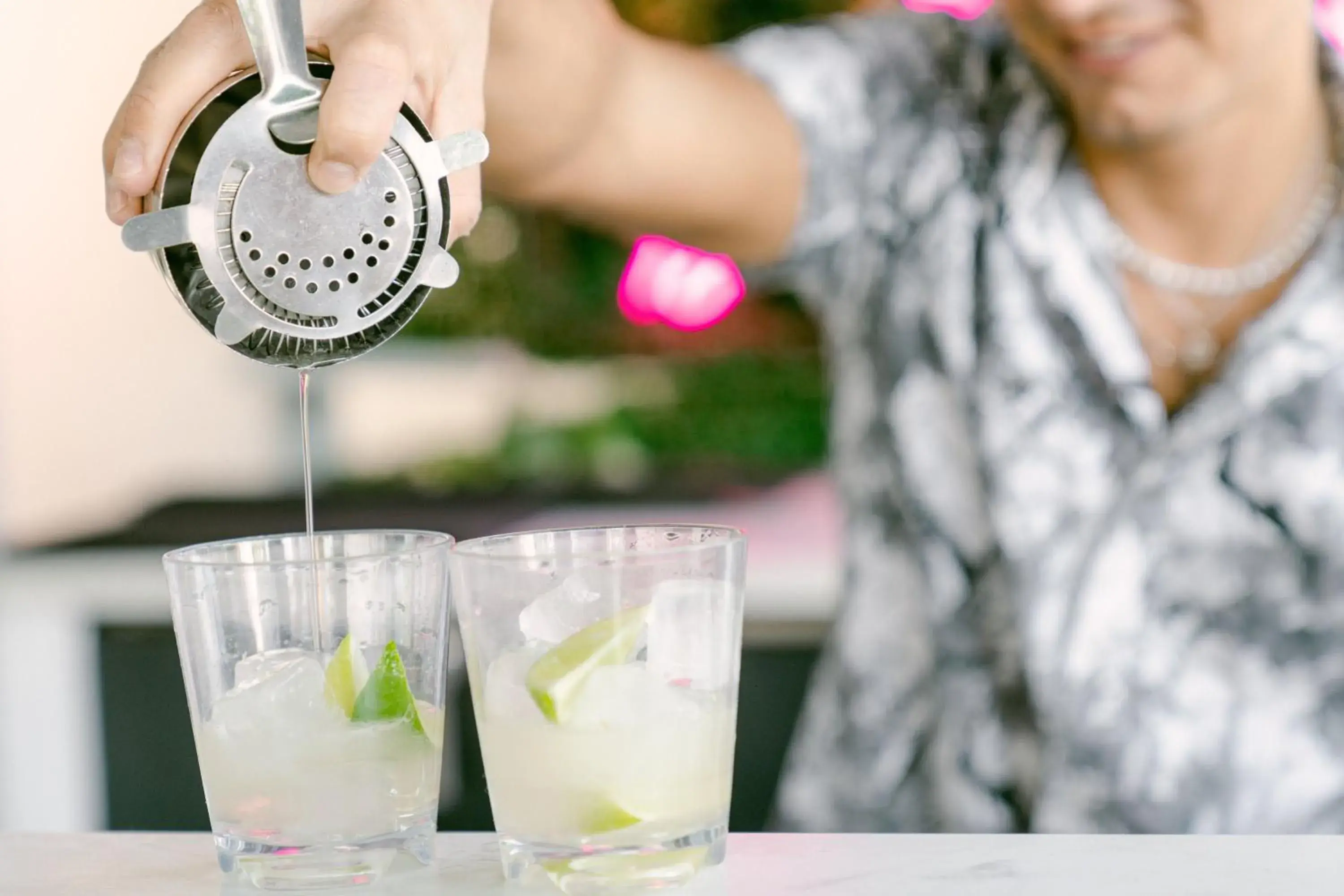 Restaurant/places to eat in Kimpton Surfcomber Hotel by IHG Restaurant/places to eat in Kimpton Surfcomber Hotel by IHG