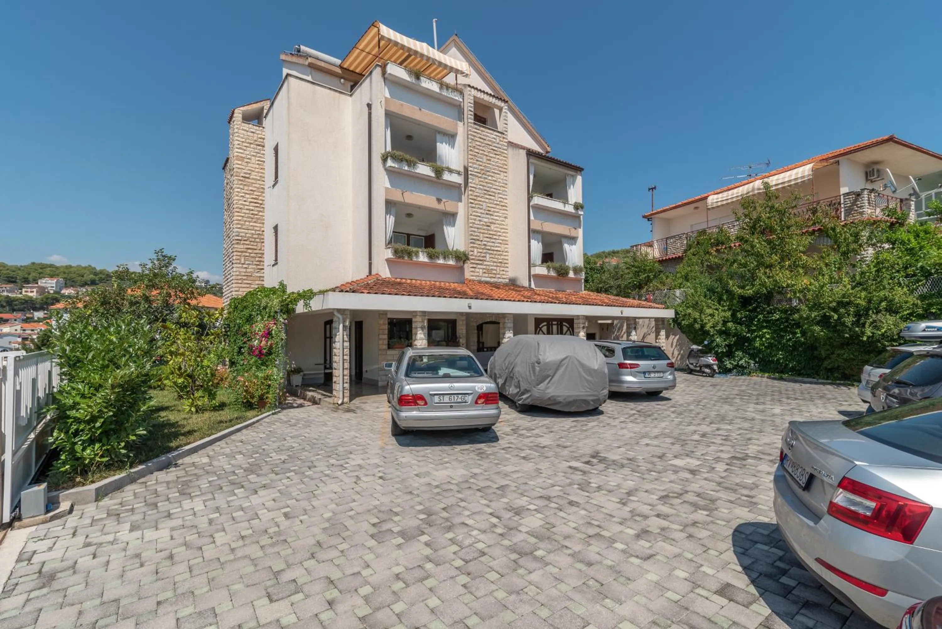 Property building in Apartments Vojin