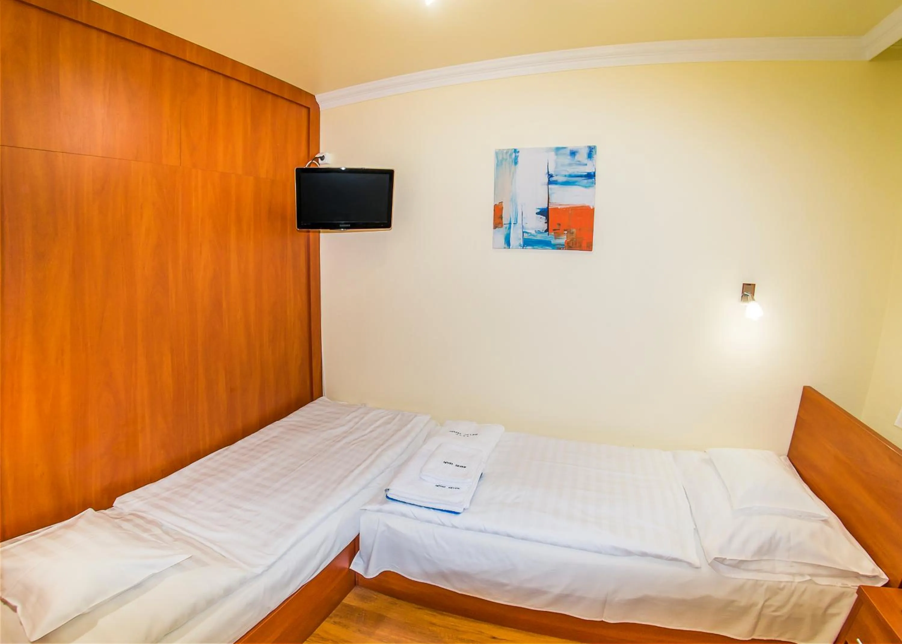 Bedroom, Bed in Hotel Silver