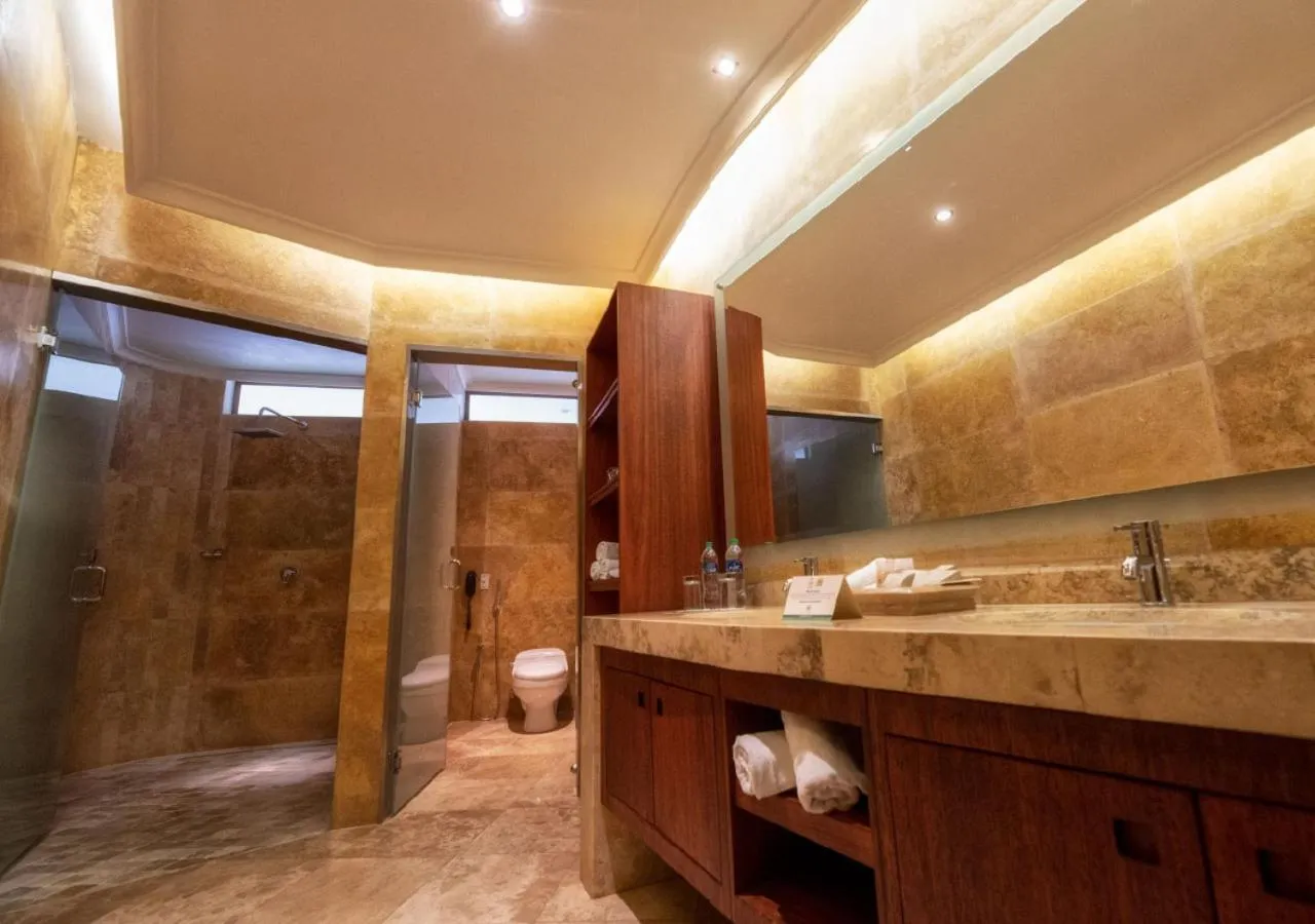 Shower in Hillary Nature Resort & Spa All Inclusive