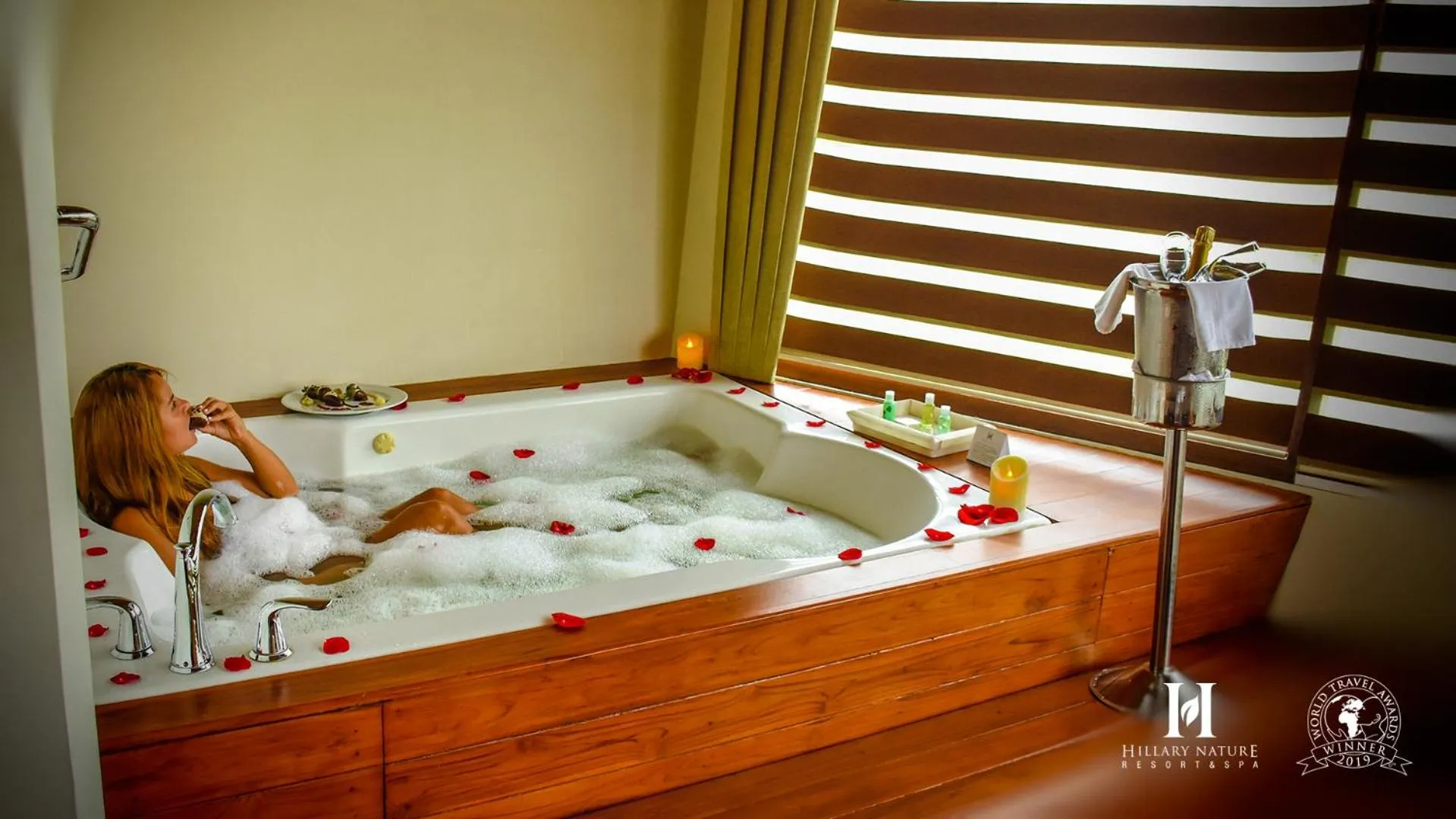 Hot Tub in Hillary Nature Resort & Spa All Inclusive