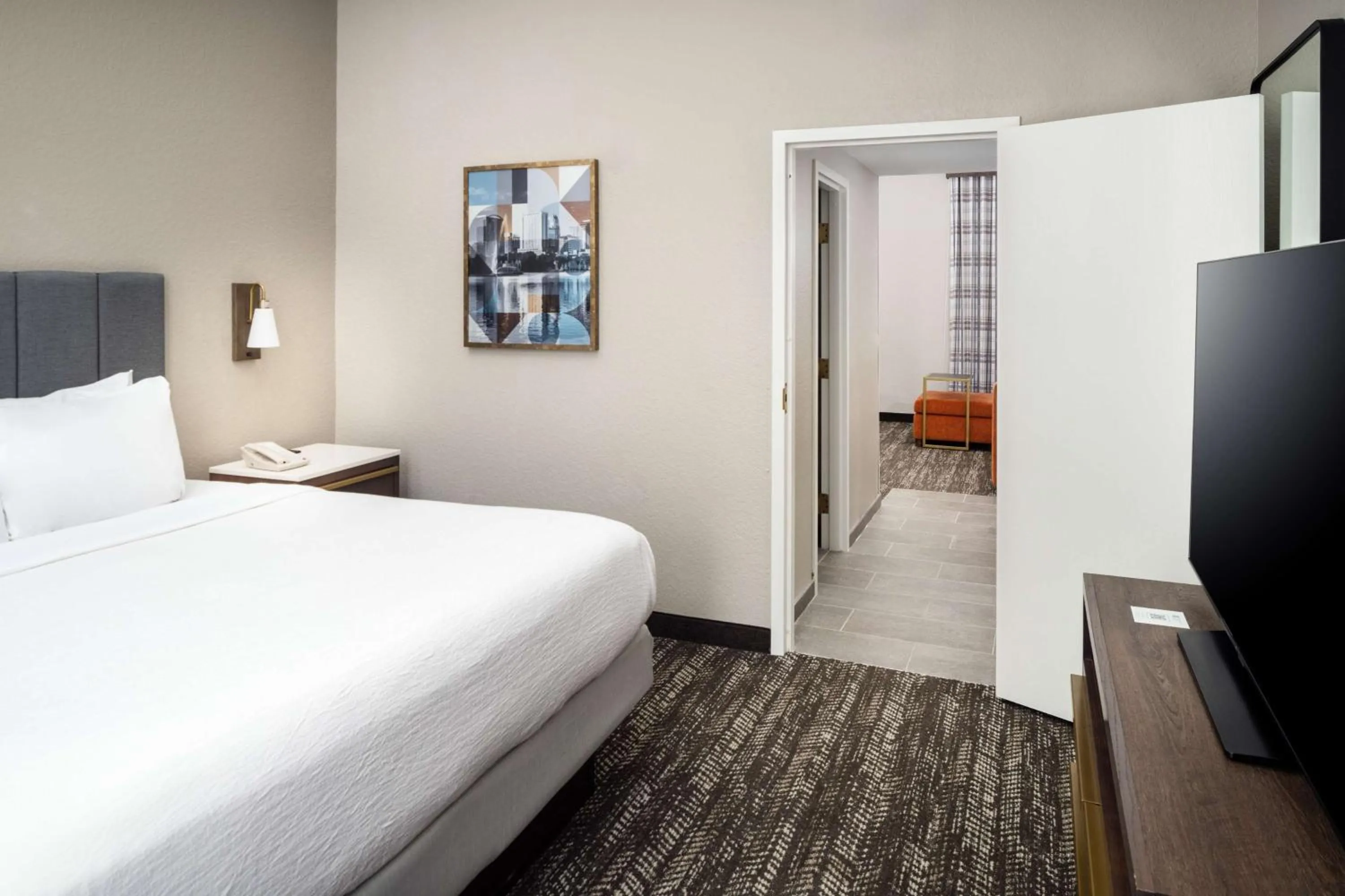 Bed in Embassy Suites by Hilton Orlando North