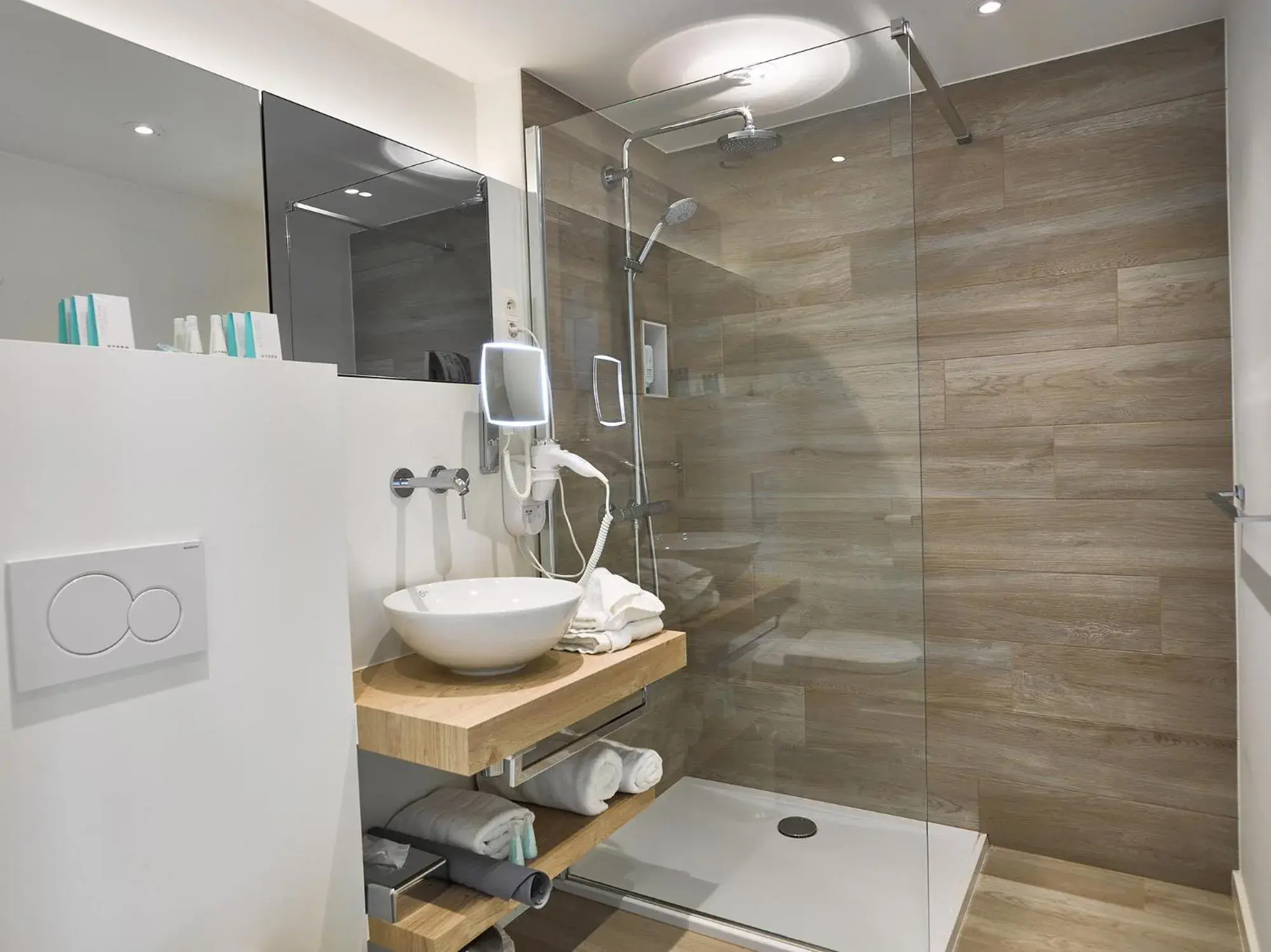 Standard Double or Twin Room in Hotel Restaurant De Kommel Standard Double or Twin Room in Hotel Restaurant De Kommel