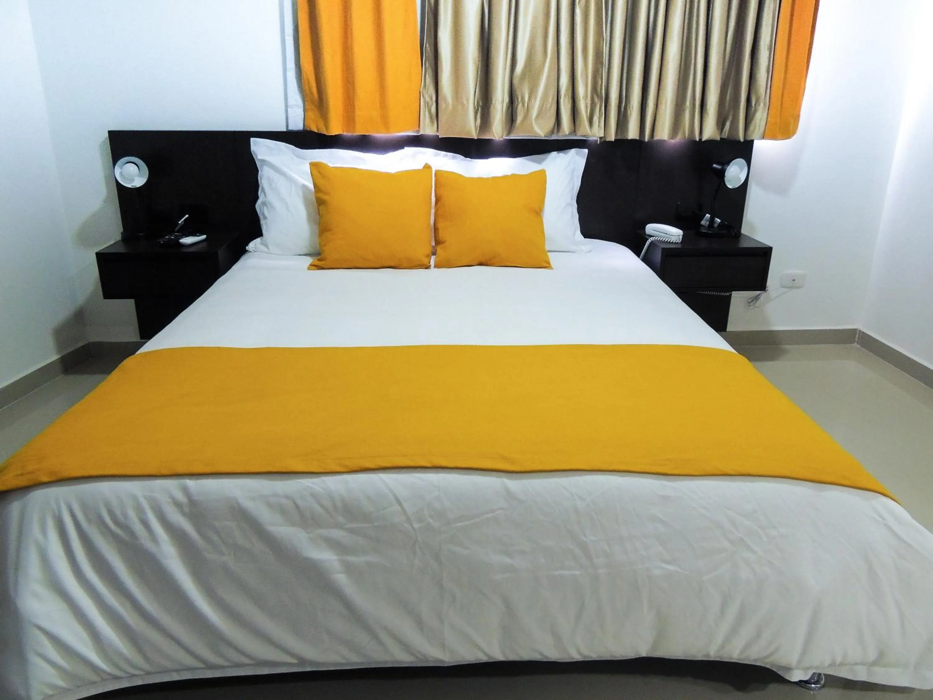 Bedroom, Bed in Hotel San Martin