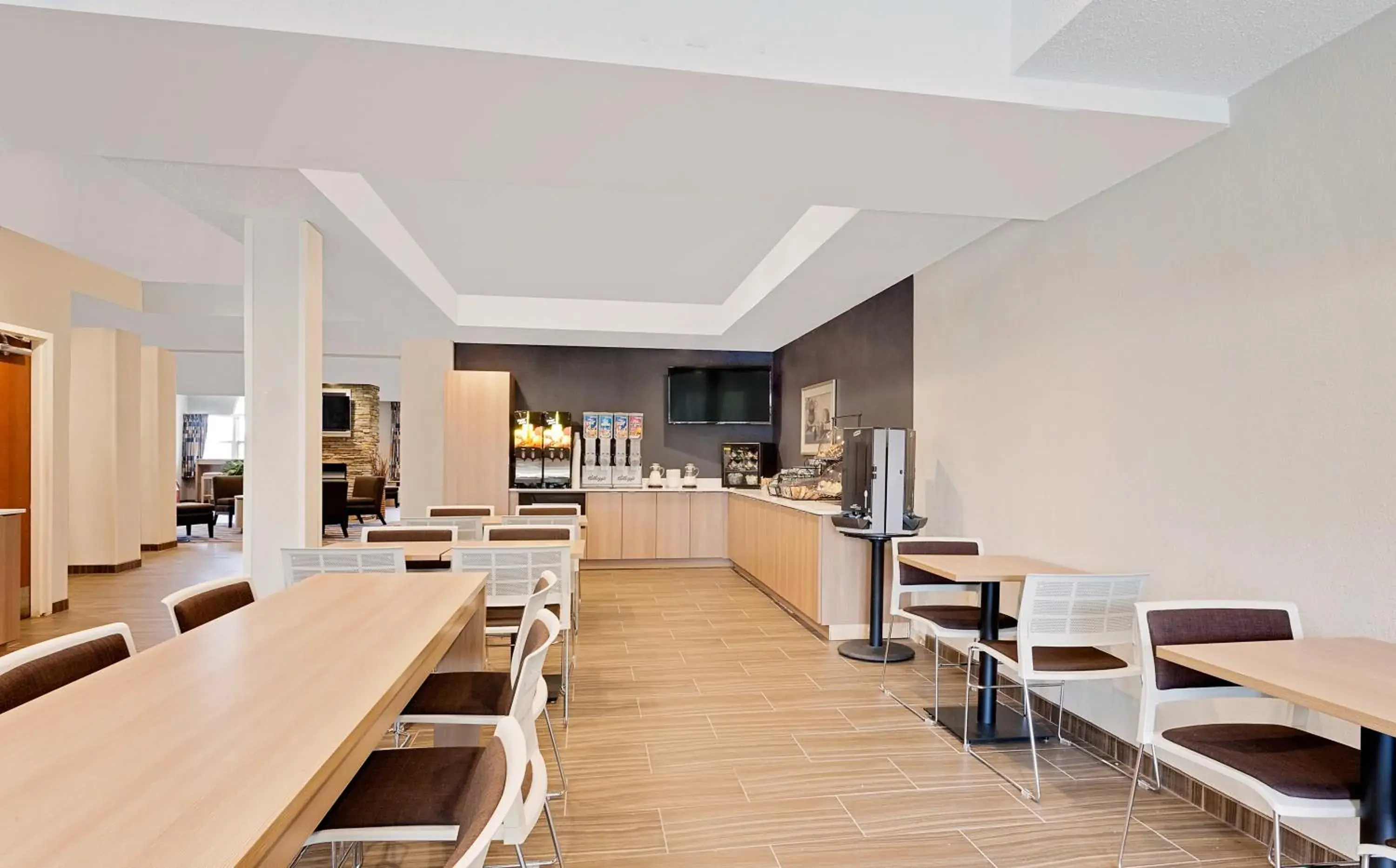 Restaurant/places to eat in Microtel Inn & Suites by Wyndham Middletown Restaurant/places to eat in Microtel Inn & Suites by Wyndham Middletown