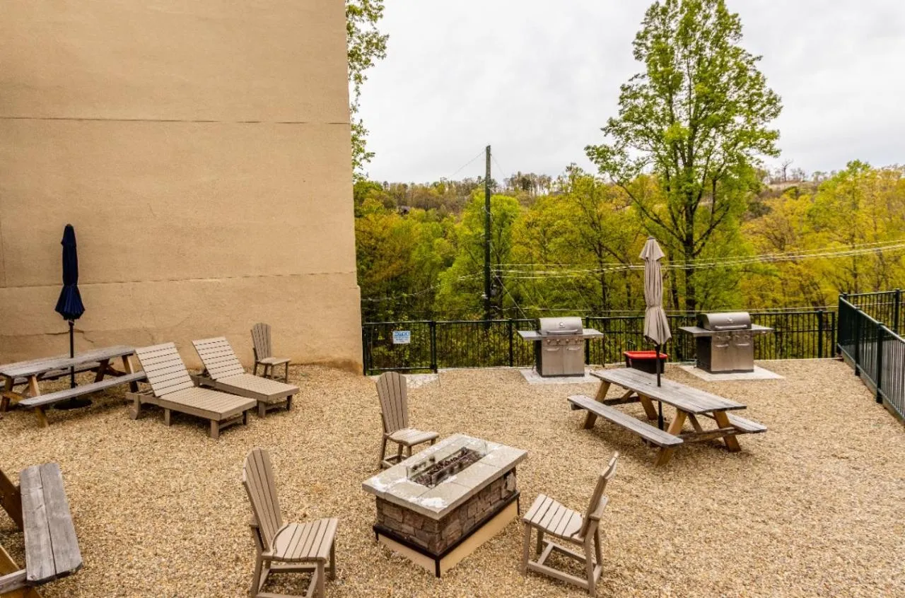 Day in Laurel Point Resort