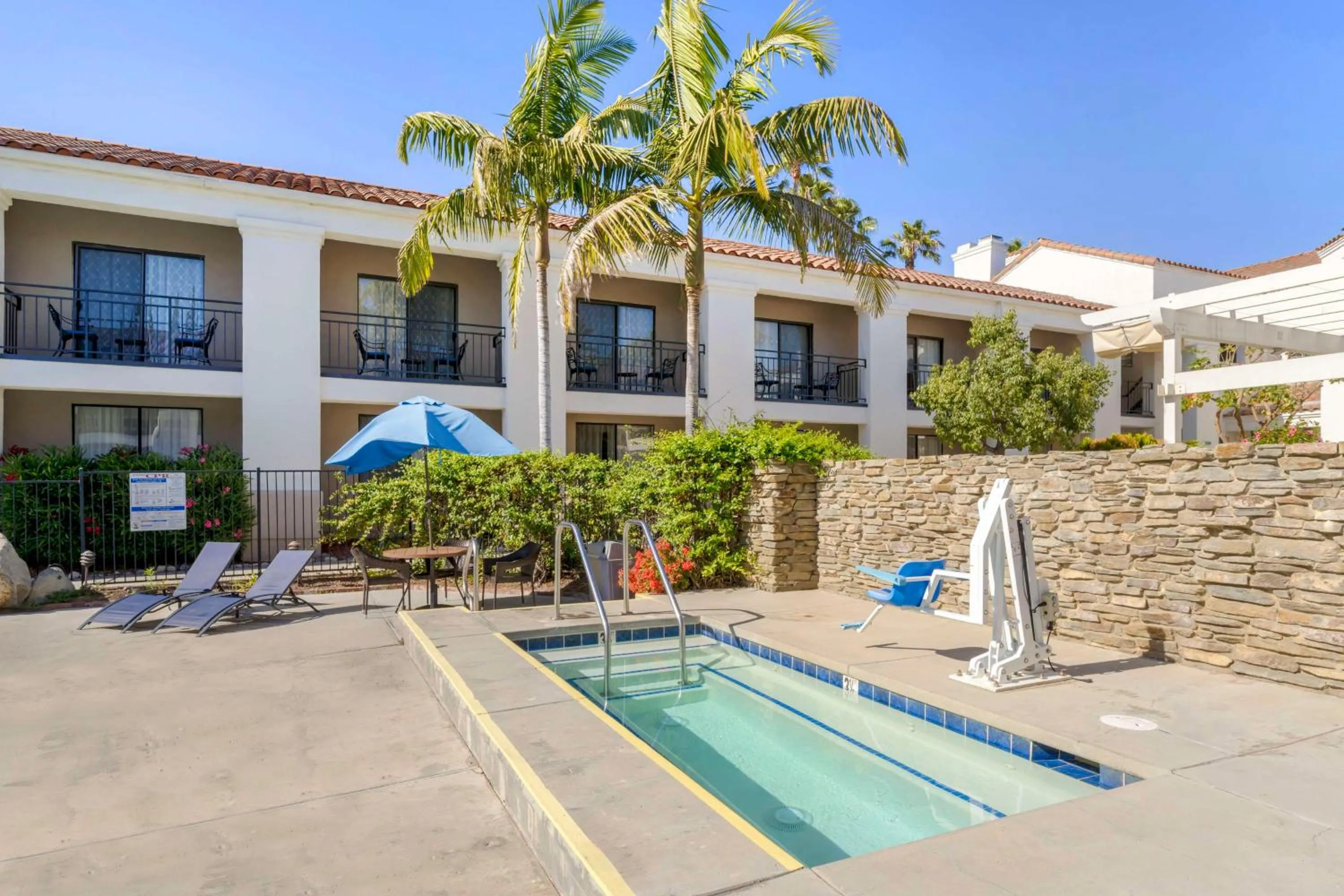 Pool view in Best Western Posada Royale Hotel & Suites