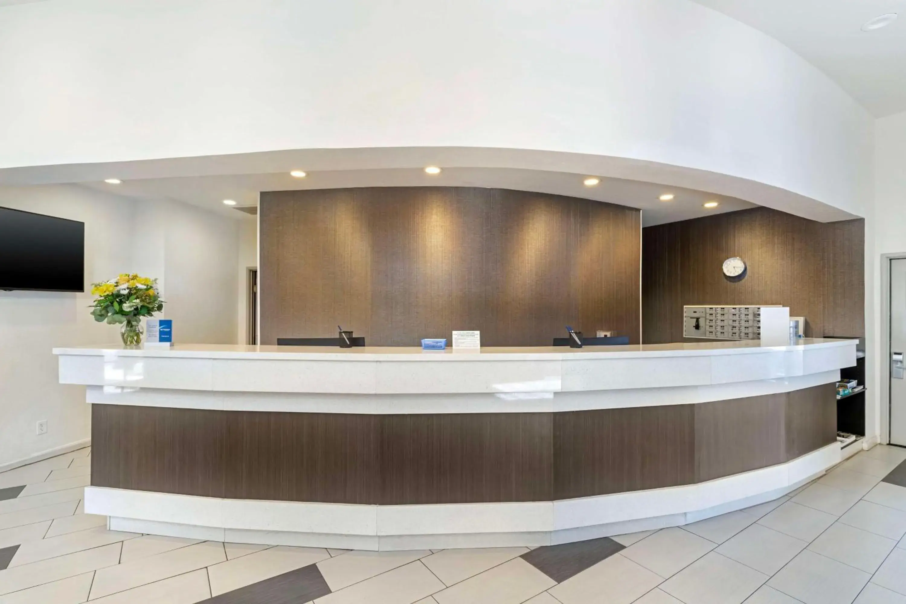 Lobby or reception in Best Western Posada Royale Hotel & Suites Lobby or reception in Best Western Posada Royale Hotel & Suites