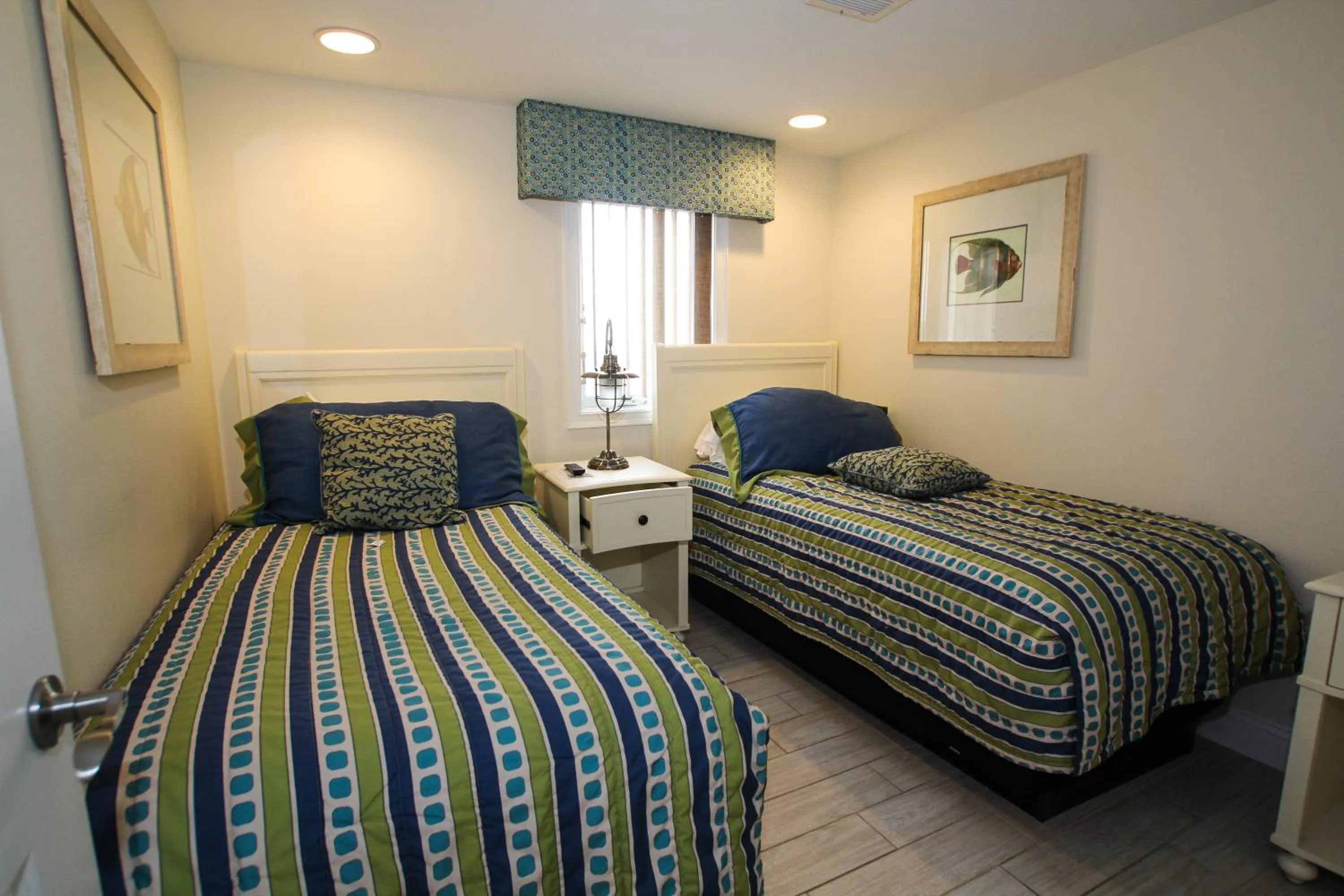 Bedroom, Bed in Ocean Club on Smuggler's Beach
