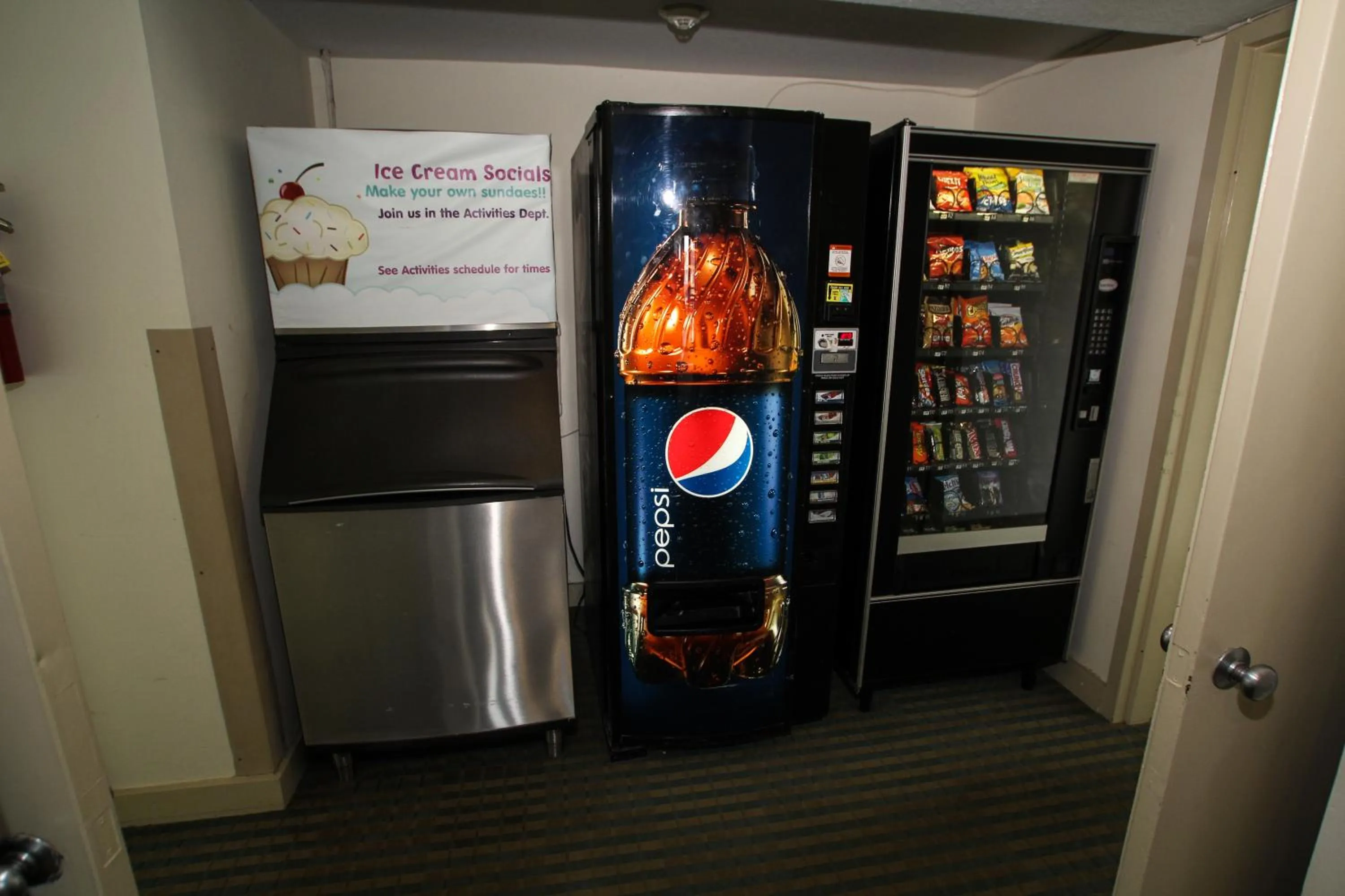 Drinks in Ocean Club on Smuggler's Beach