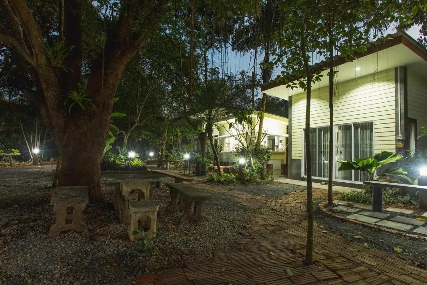 Property building in P's cottage บ้านพักในสวนสวย Property building in P's cottage บ้านพักในสวนสวย