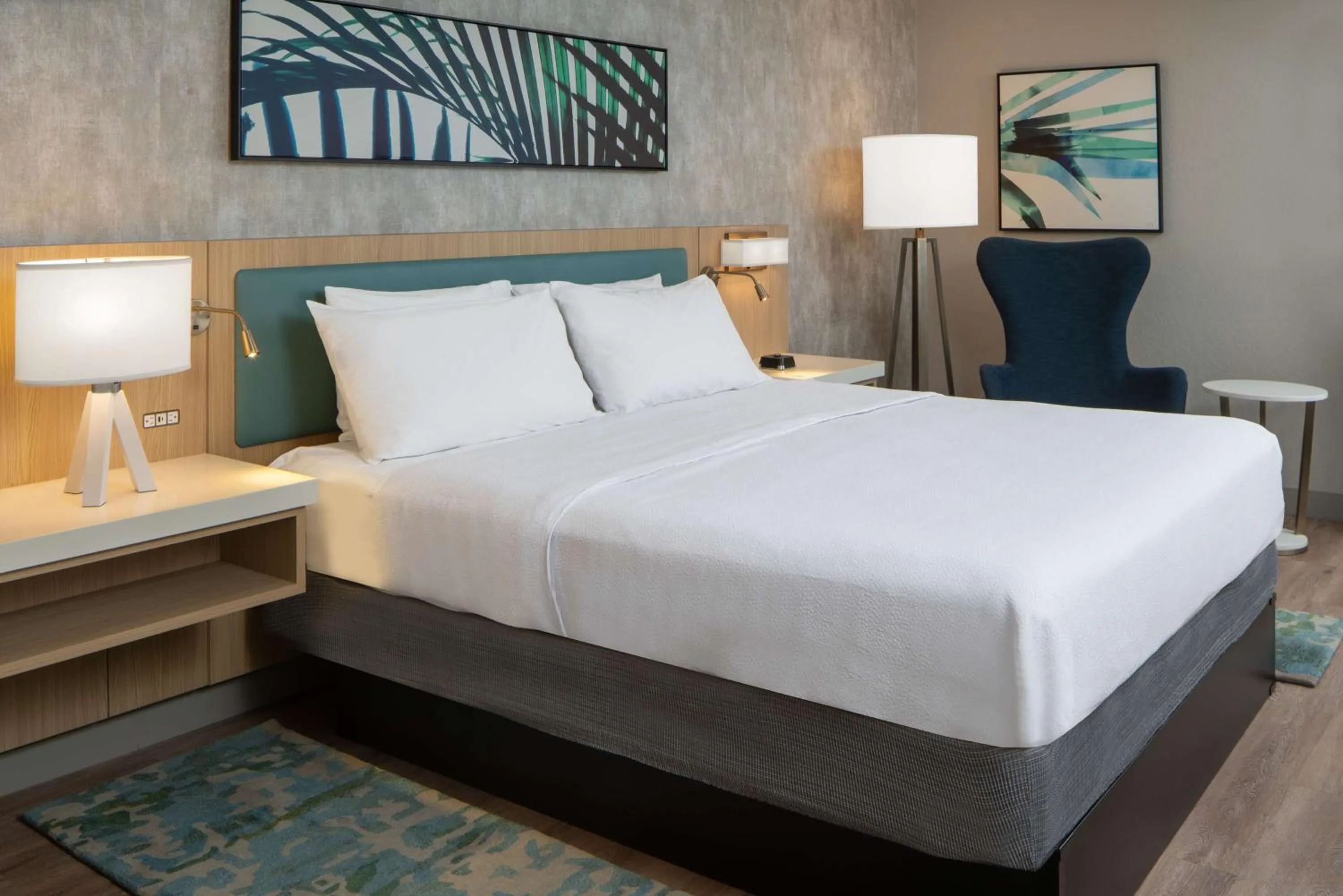 Bed in Hilton Garden Inn Orlando Airport